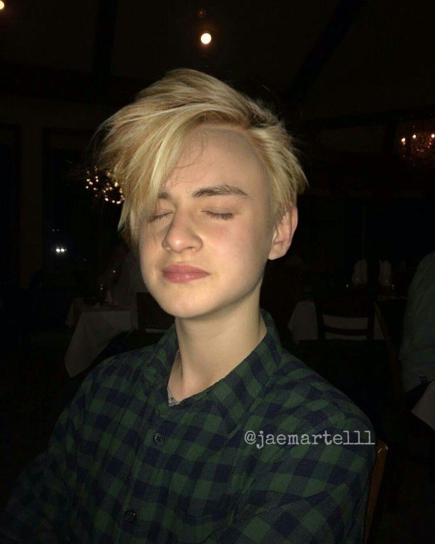 864x1080 Jaeden with blonde hair. Celebrity crush, People