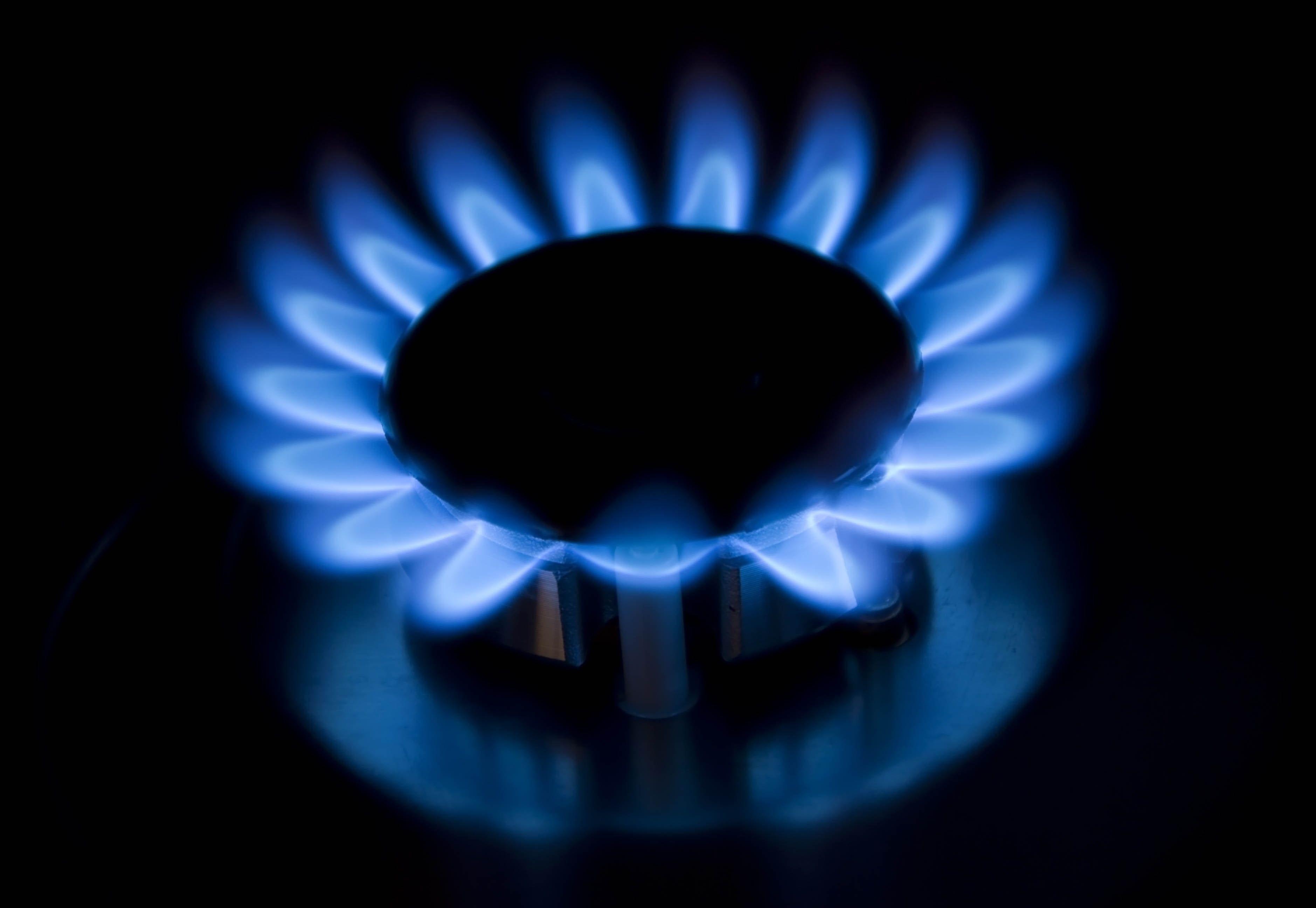 3758x2592 Gas stove turn on HD wallpaper