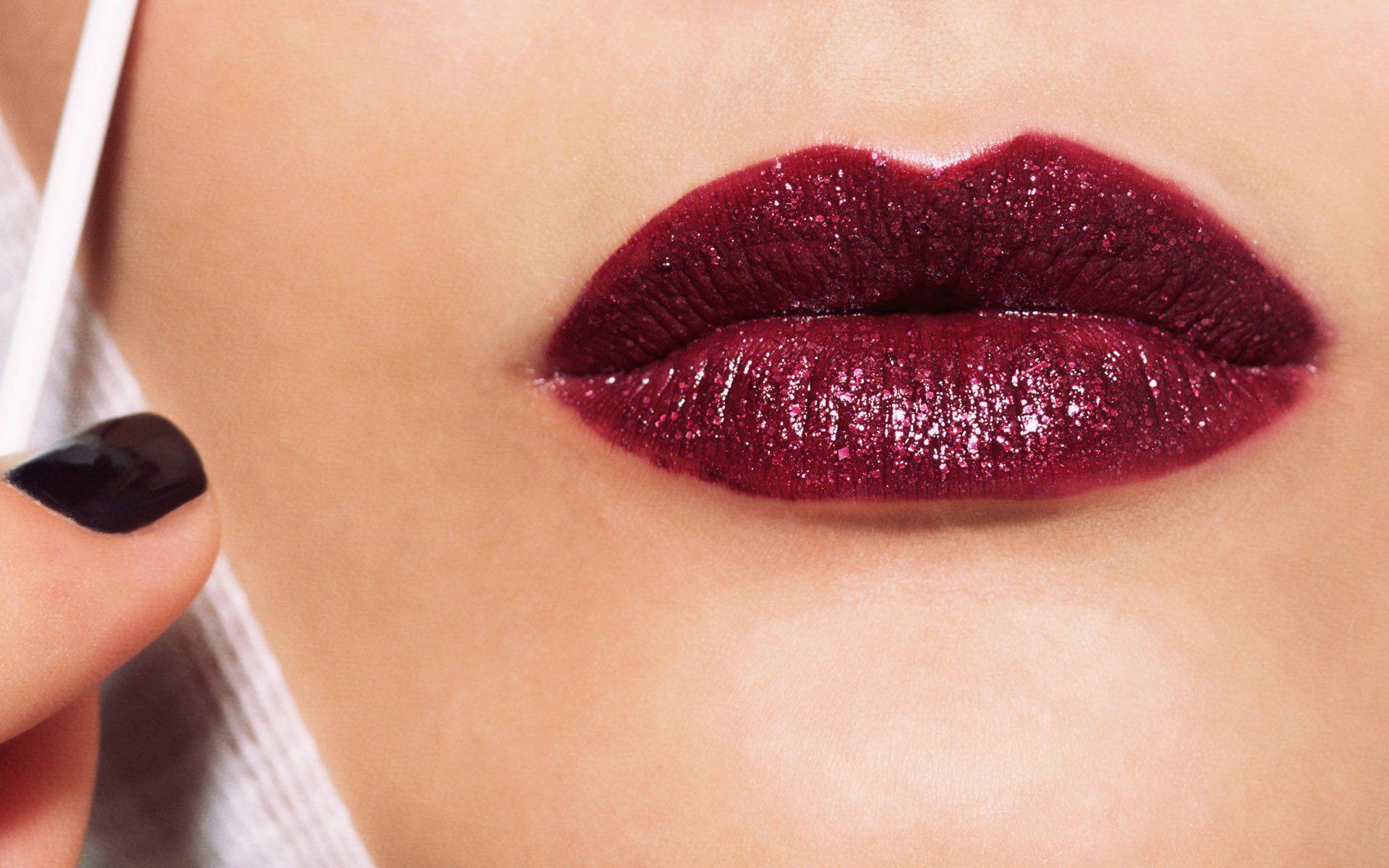 1920x1200 Red Lips Wallpaper