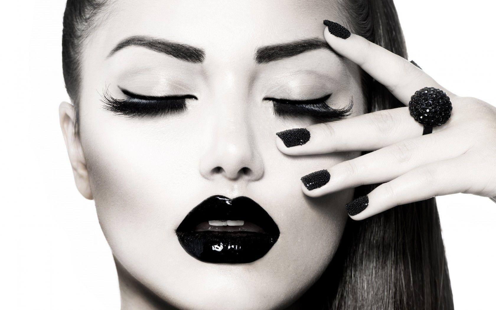 1680x1050 Style, Woman Portrait, Black Lipgloss, Black Nails