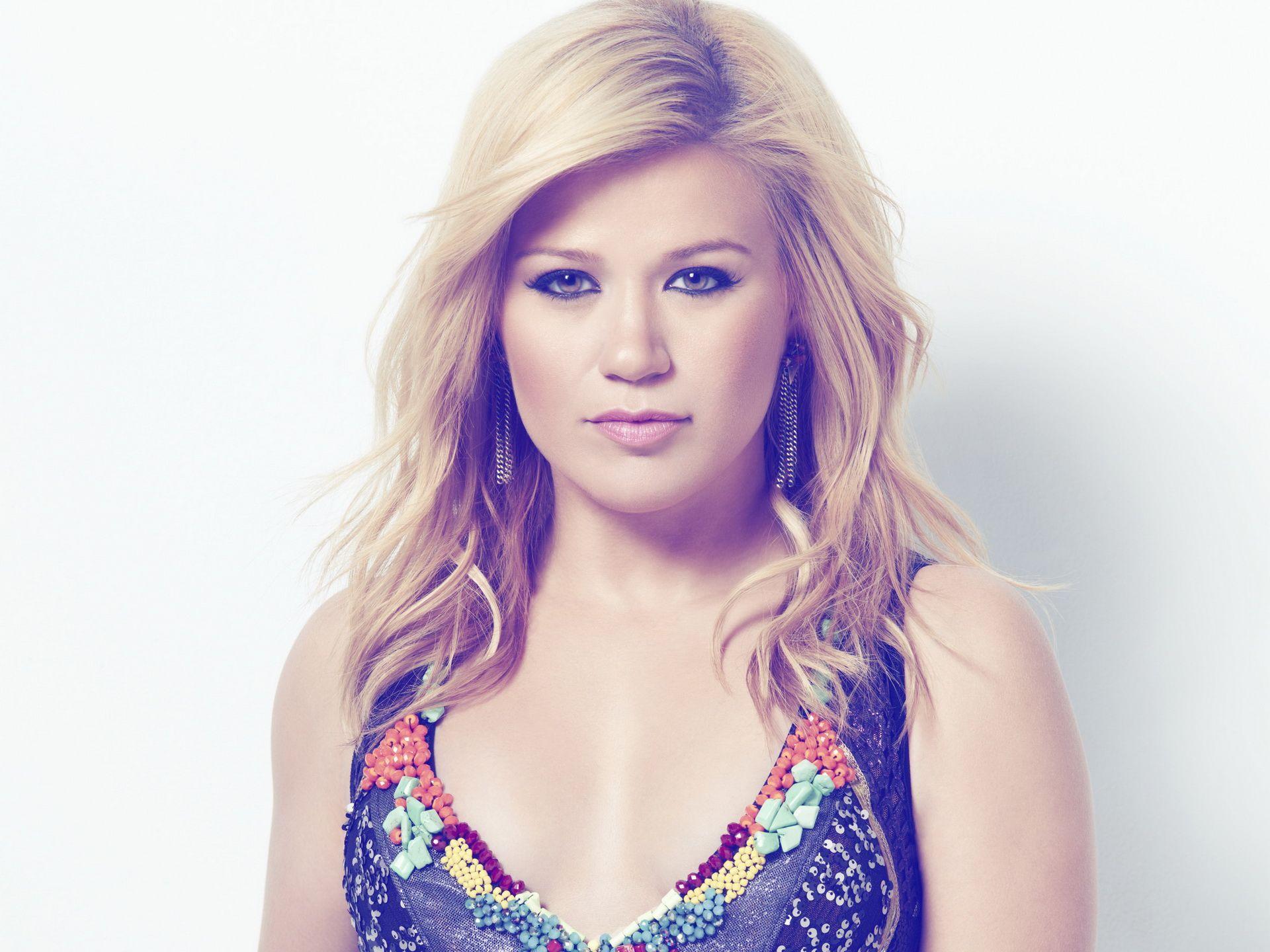 Kelly Clarkson Wallpapers - Top Free Kelly Clarkson Backgrounds -  WallpaperAccess