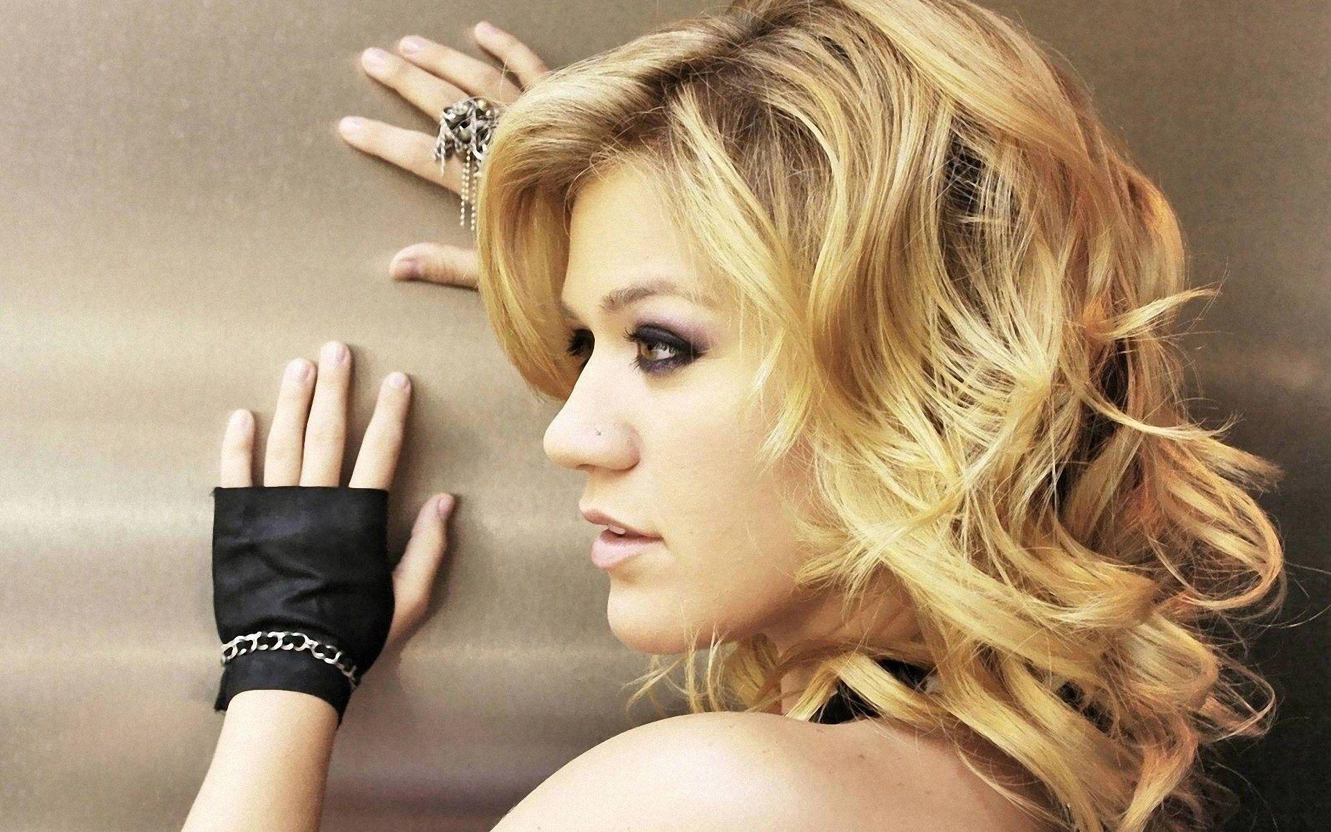 1920x1200 Kelly Clarkson HD Wallpaper 53863 1920x1200px