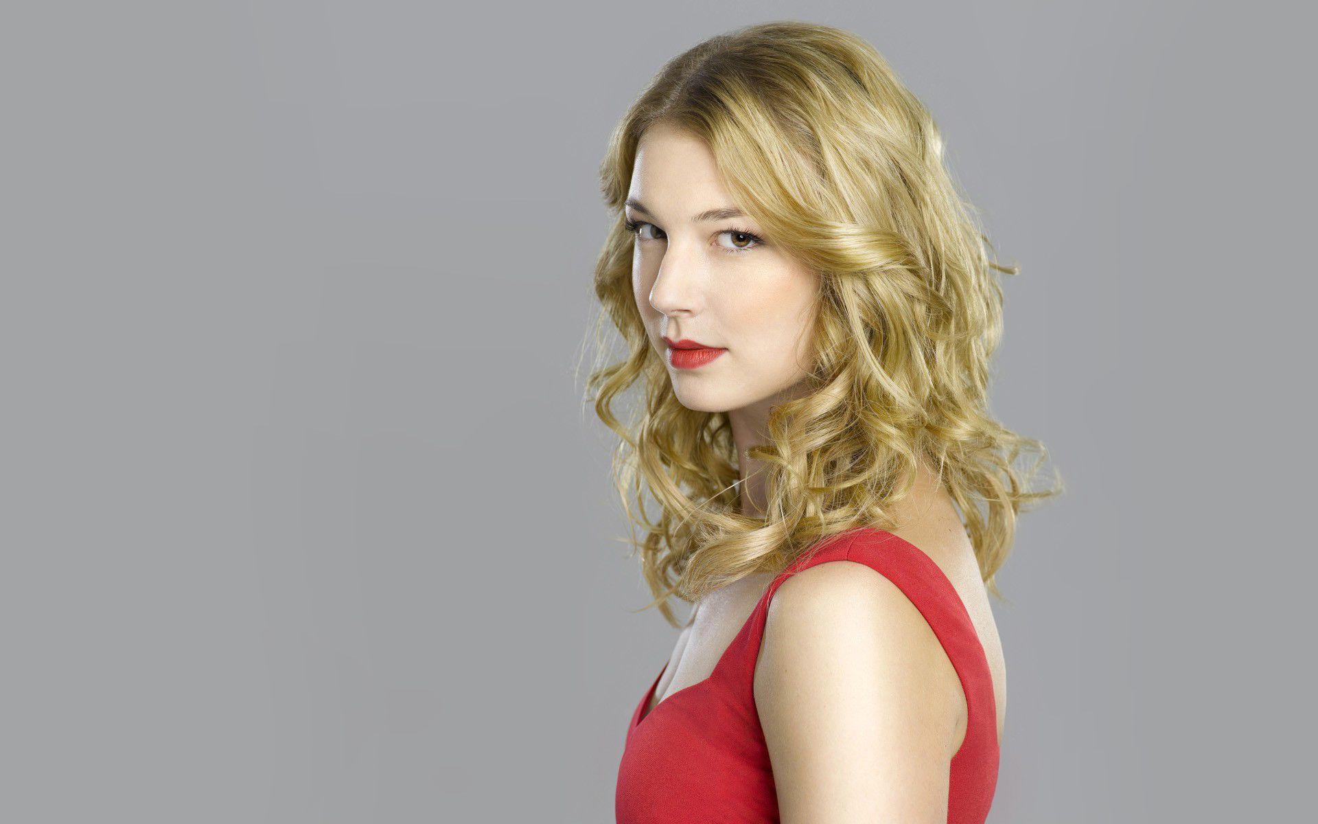 1920x1200 Emily VanCamp Wallpaper