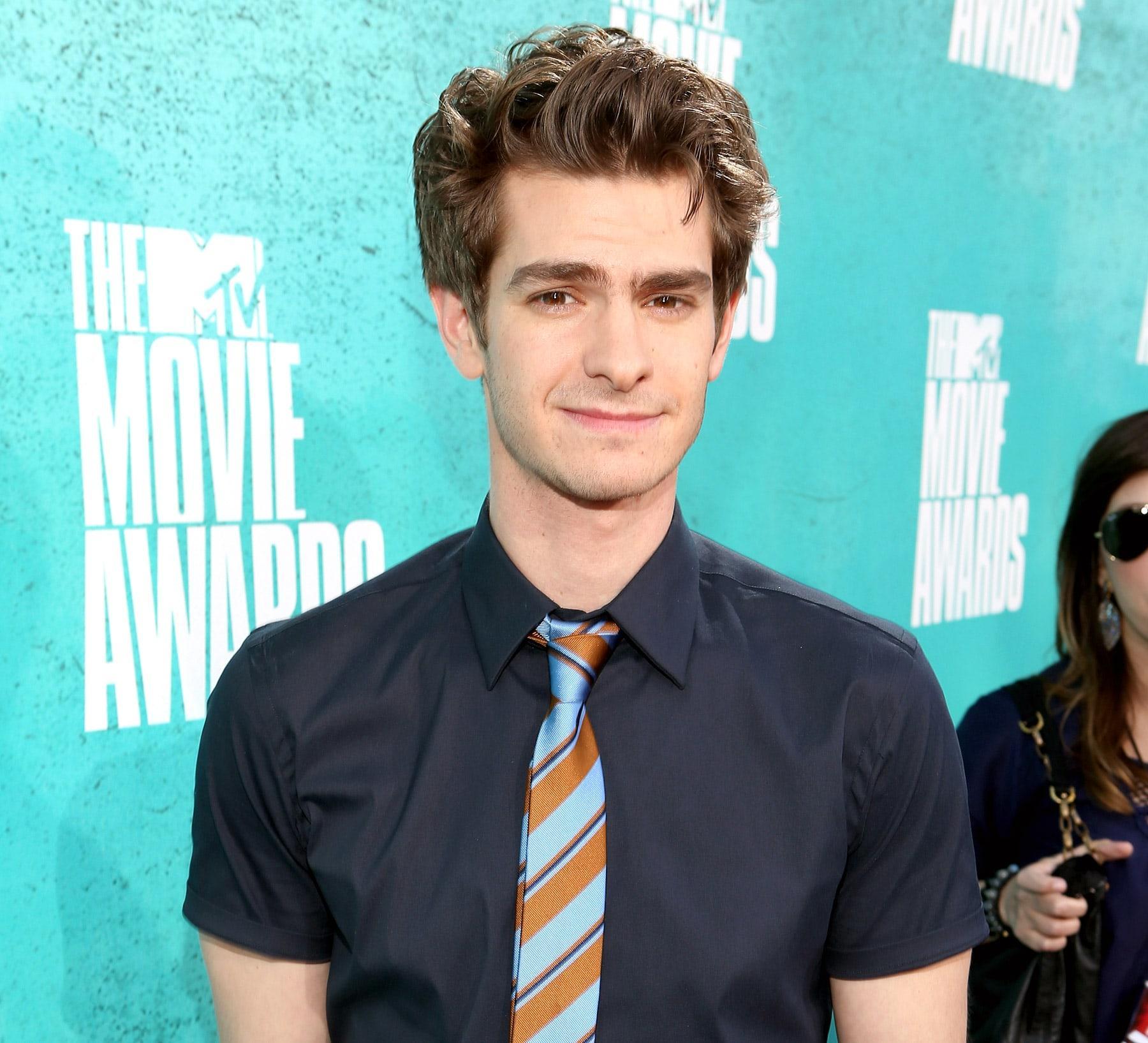 1800x1635 Andrew Russell Garfield Wallpaper