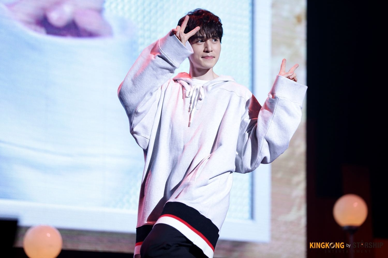 1500x1000 Klook Your Dream Date With Lee Dong Wook At Pyeongchang 2018