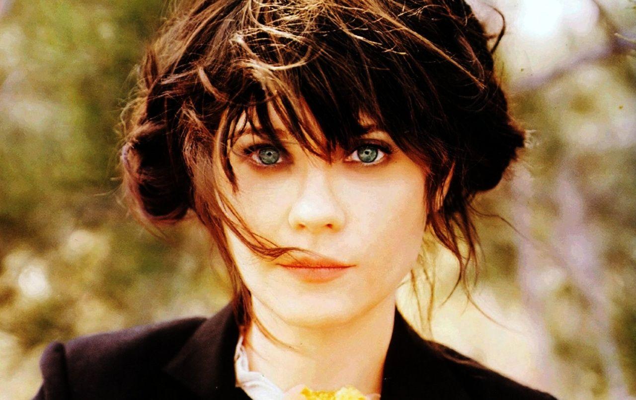 1280x804 Zooey Deschanel Close Up Wallpaper. Zooey Deschanel Close Up