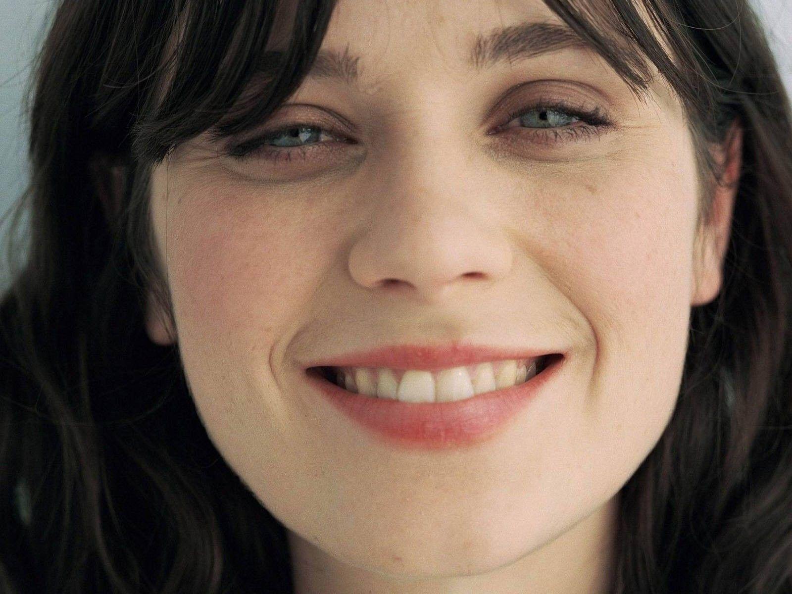 1600x1200 #eyes, #Zooey Deschanel, #celebrity, #smiling, #face