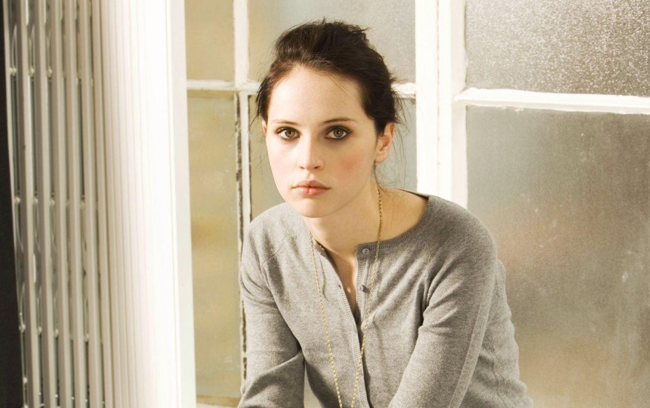 1280x804 Beautiful Felicity Jones wallpaper. Beautiful Felicity Jones