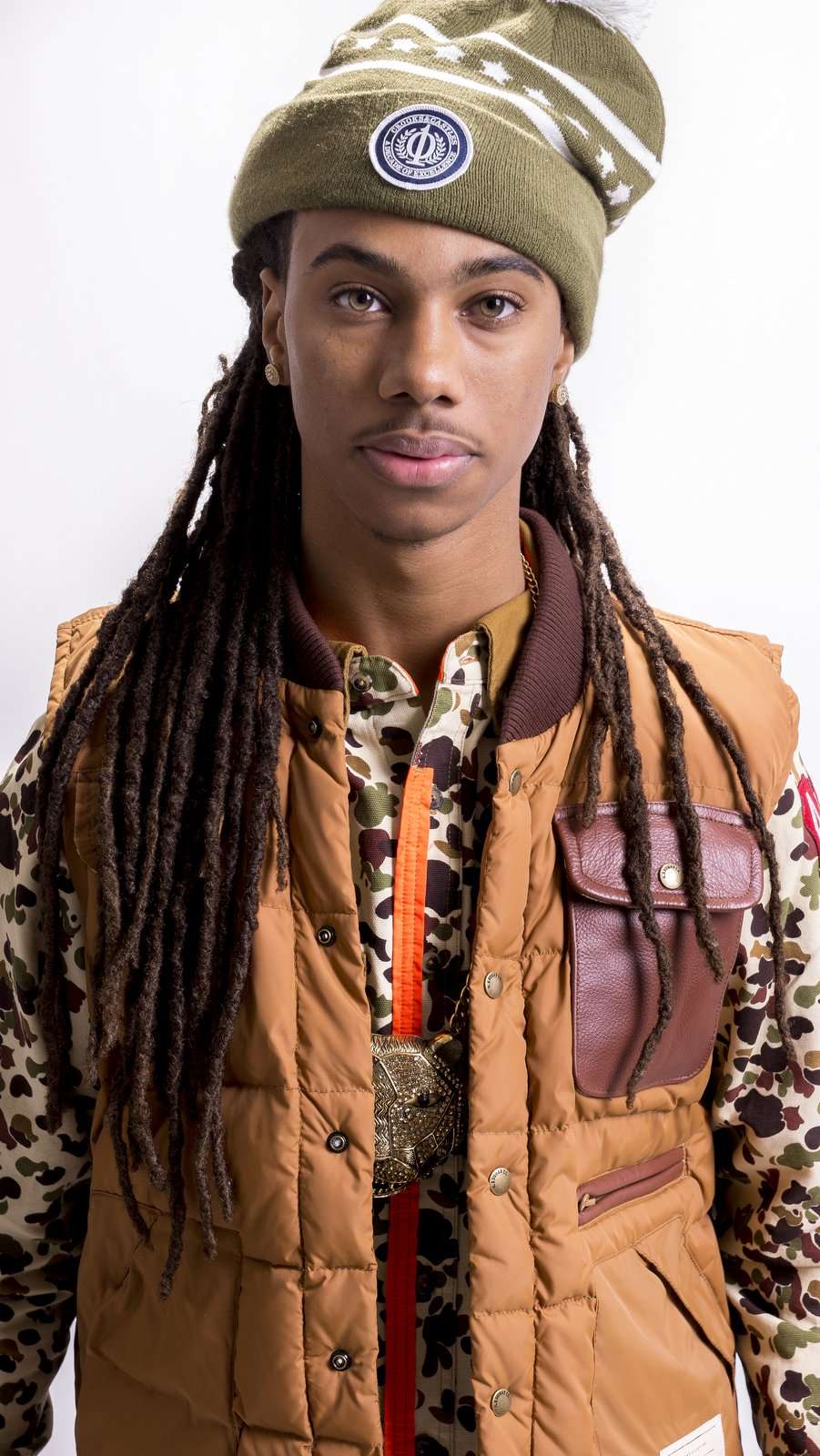 901x1600 Jacquees Wallpaper