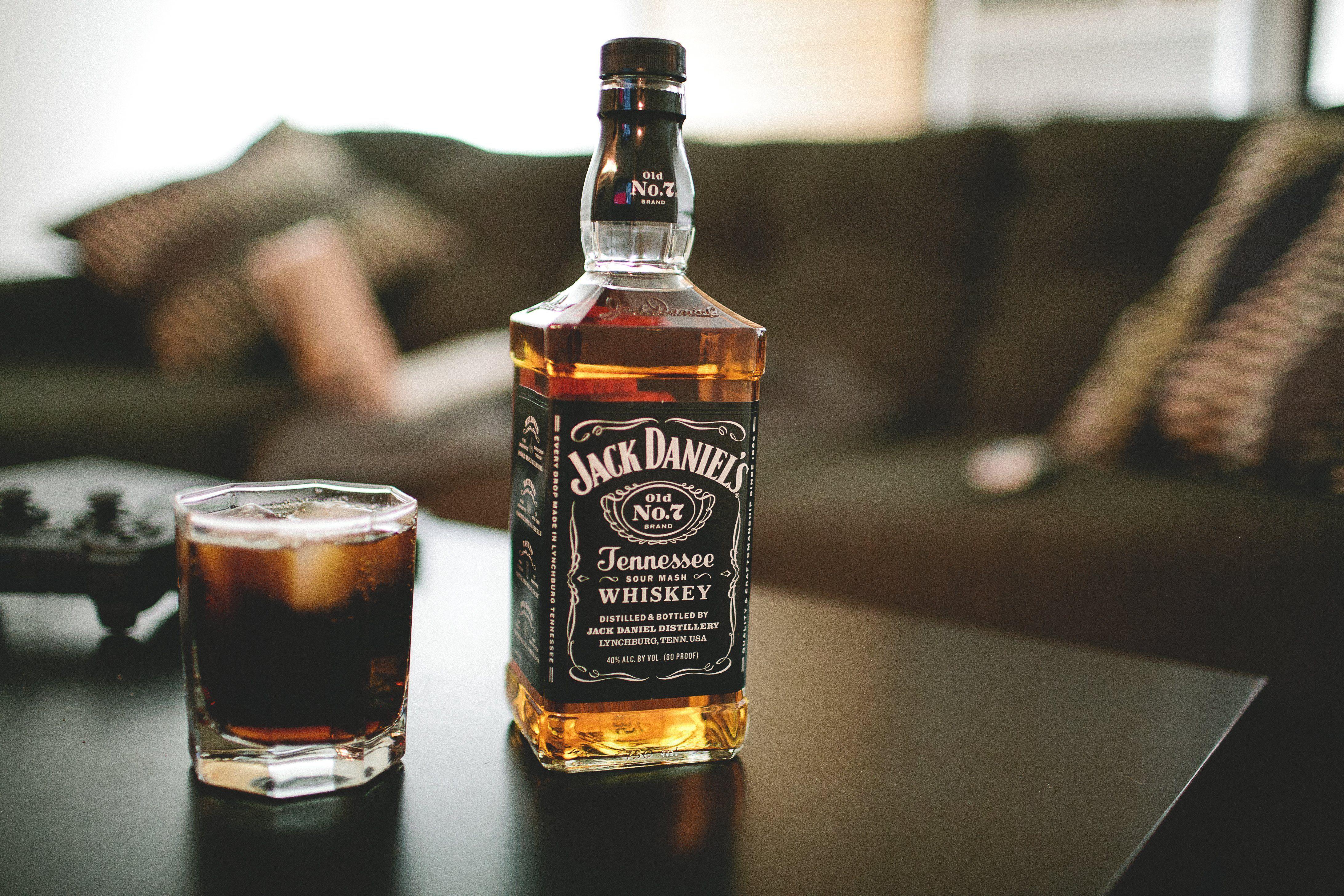 4368x2912 Jack daniels whiskey bottle glass alcohol wallpaperx2912