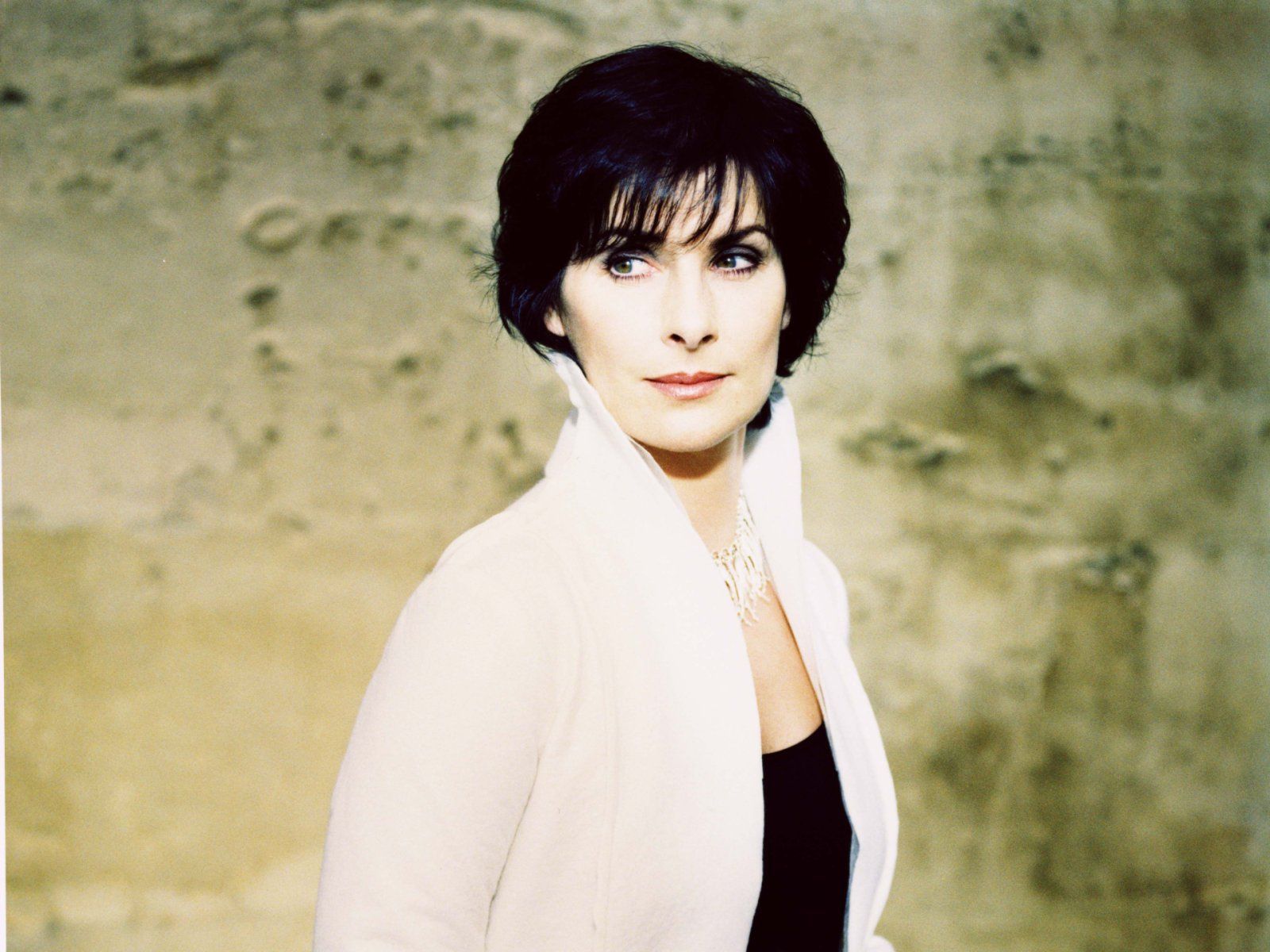 1600x1200 Download Music Enya Wallpaper