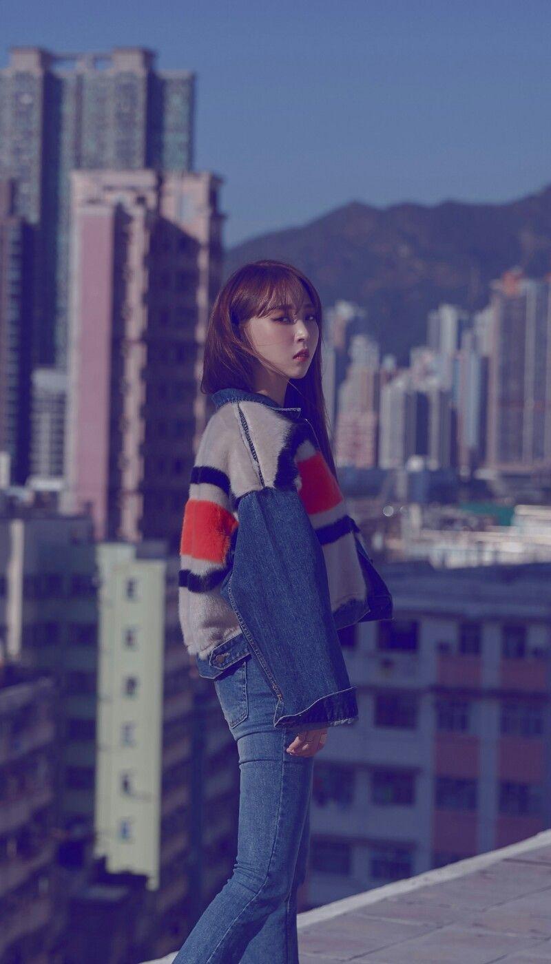 800x1400 Moonbyul Wallpaper