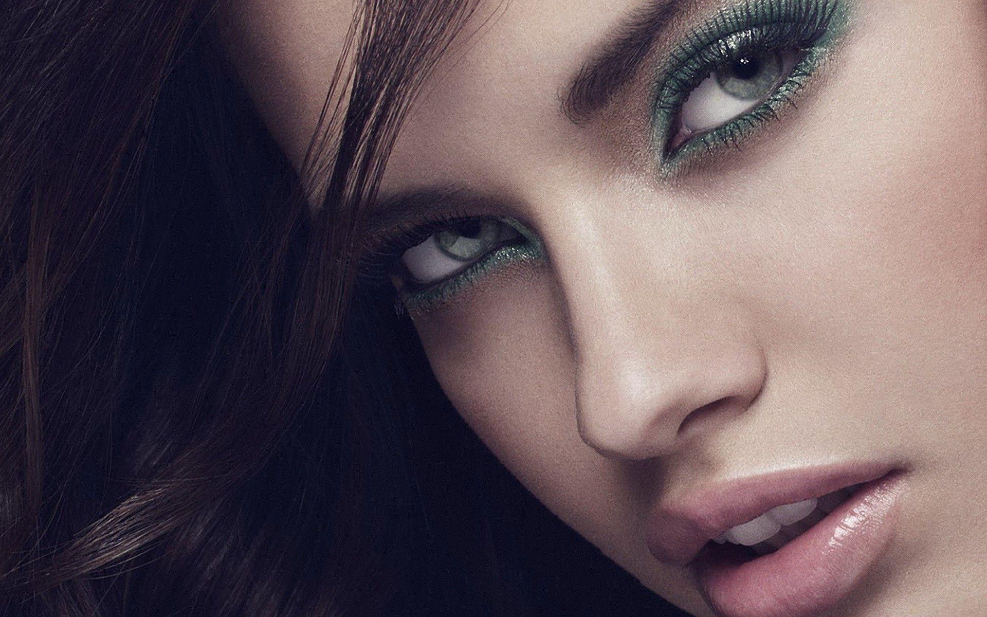 1920x1200 Adriana Lima HD Closeup Wallpaper iPhone iPhone 4S
