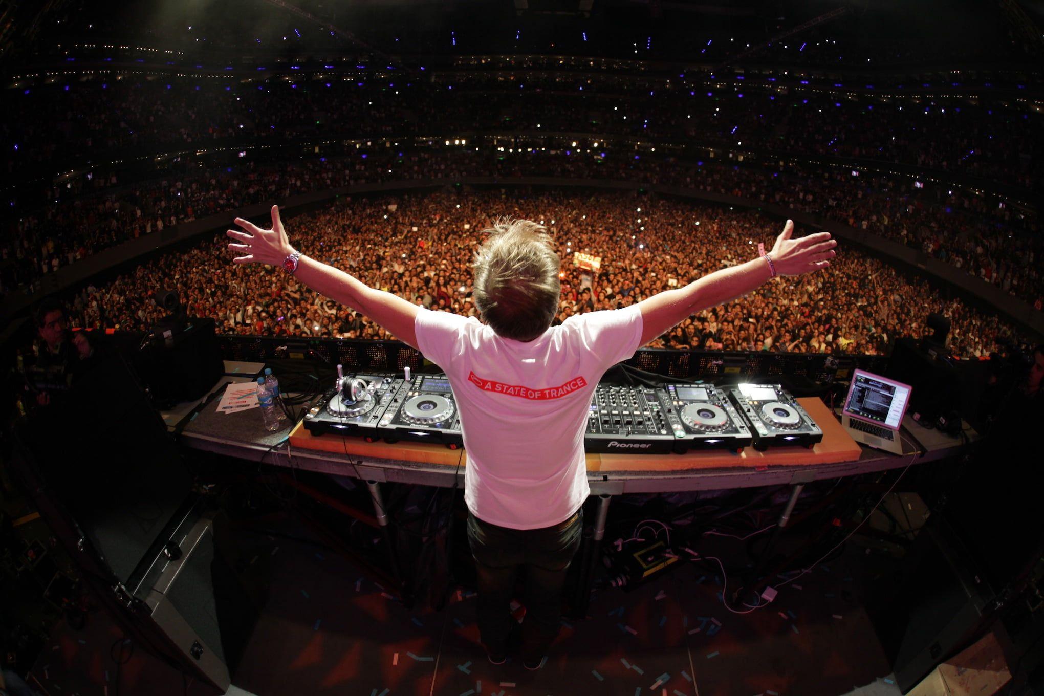 2040x1360 White and pink hair straightener, Armin van Buuren, DJ, trance