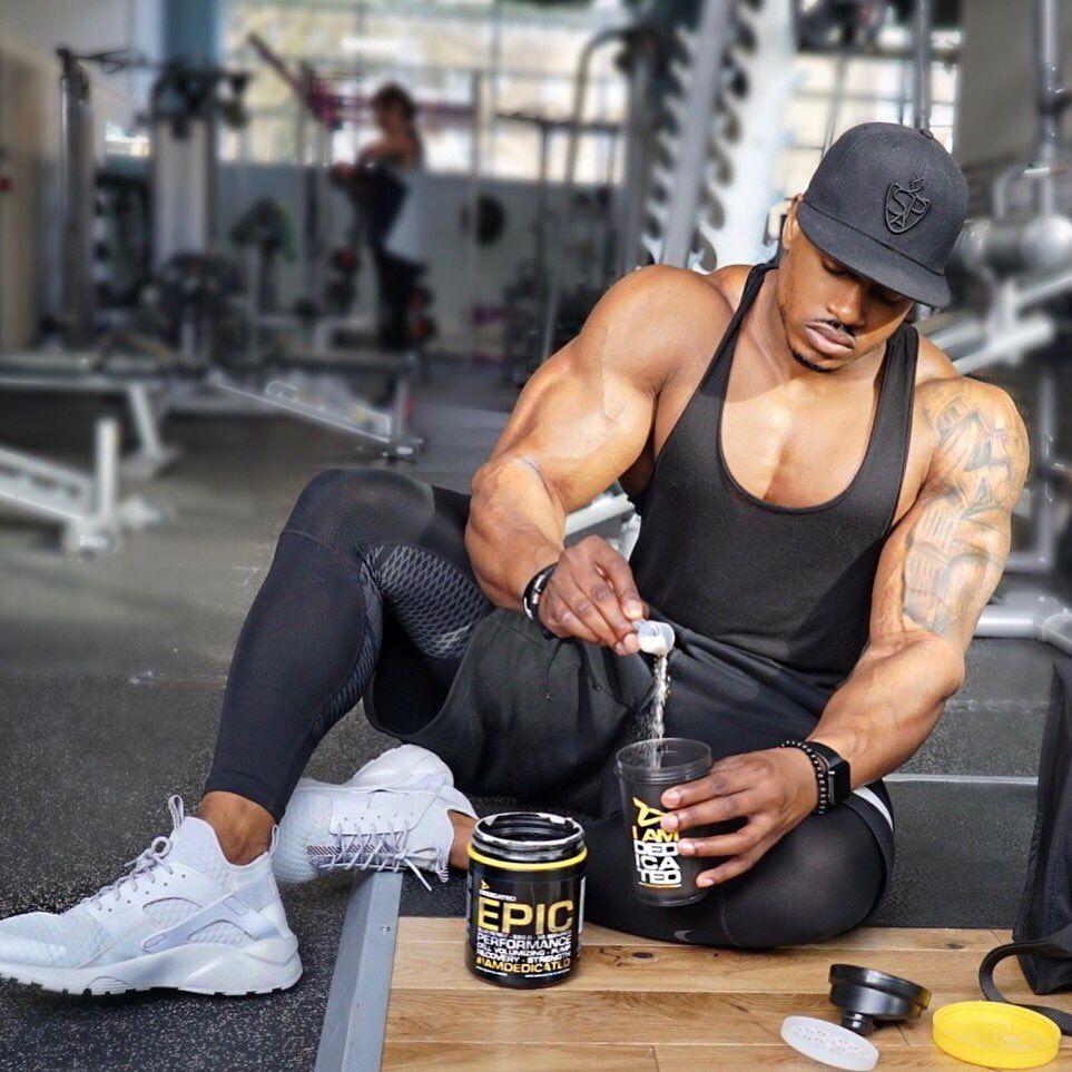 963x963 Simeon Panda®'s #LEGDAY again