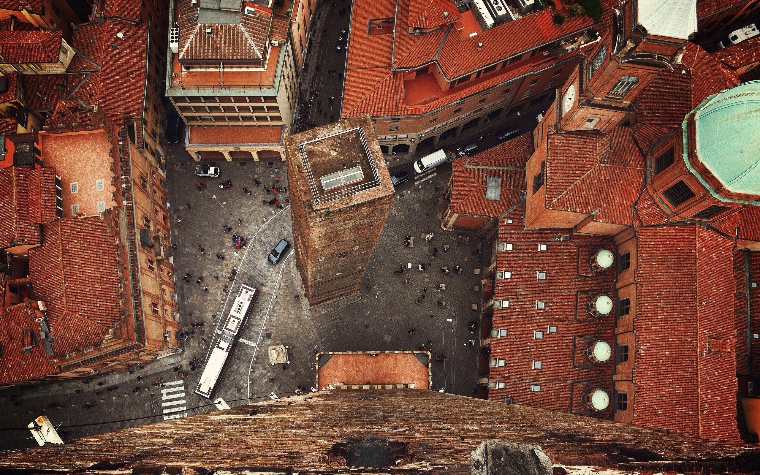 2560x1600 Bologna Wallpaper