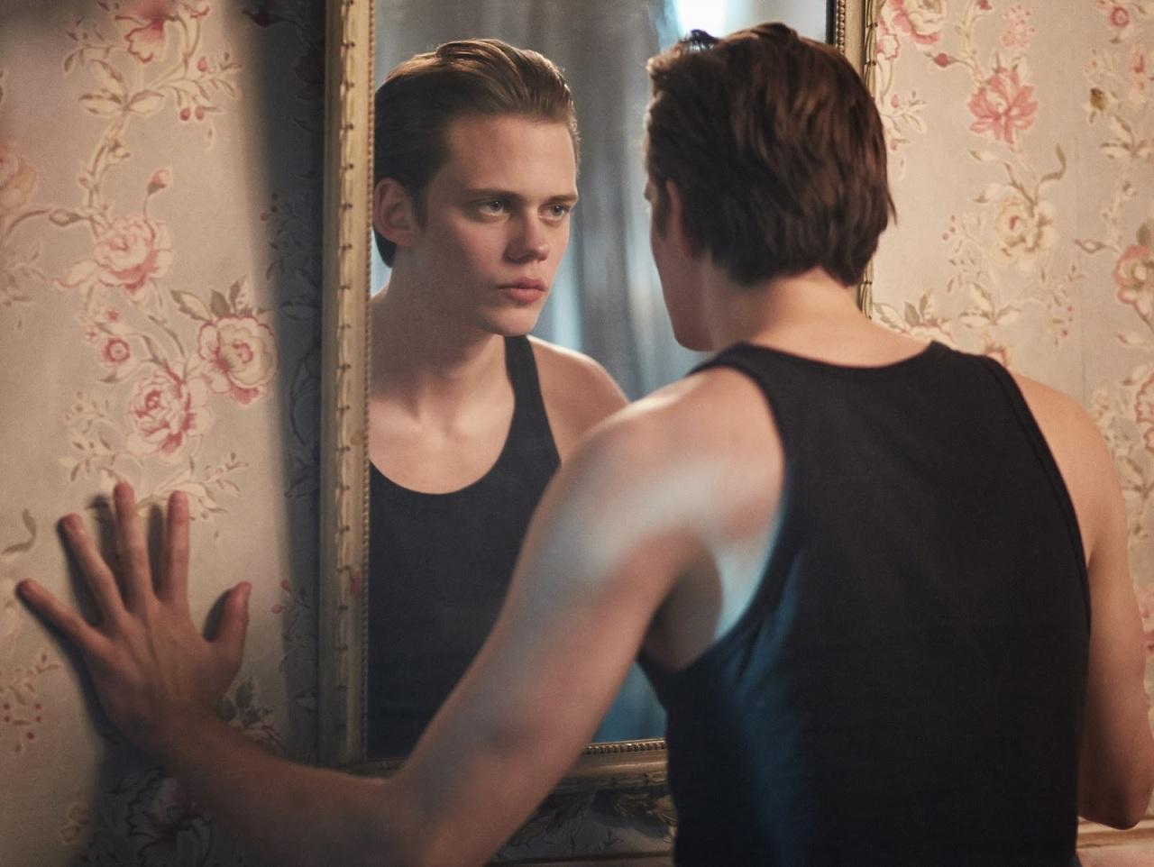 1280x962 Bill Skarsgård Wallpaper