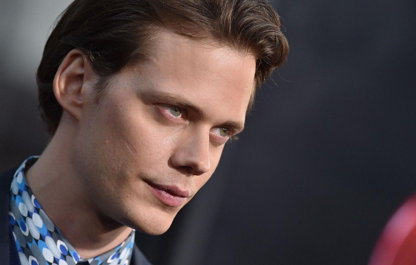 1332x850 Wallpaper look, guy, actor, Bill Skarsgard image for desktop