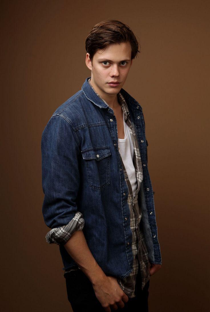 736x1095 Bill Skarsgård Wallpaper