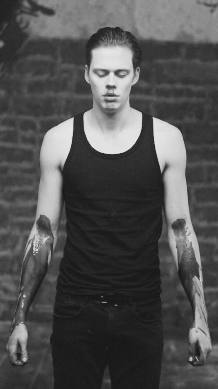 736x1309 Bill Skarsgård Wallpaper