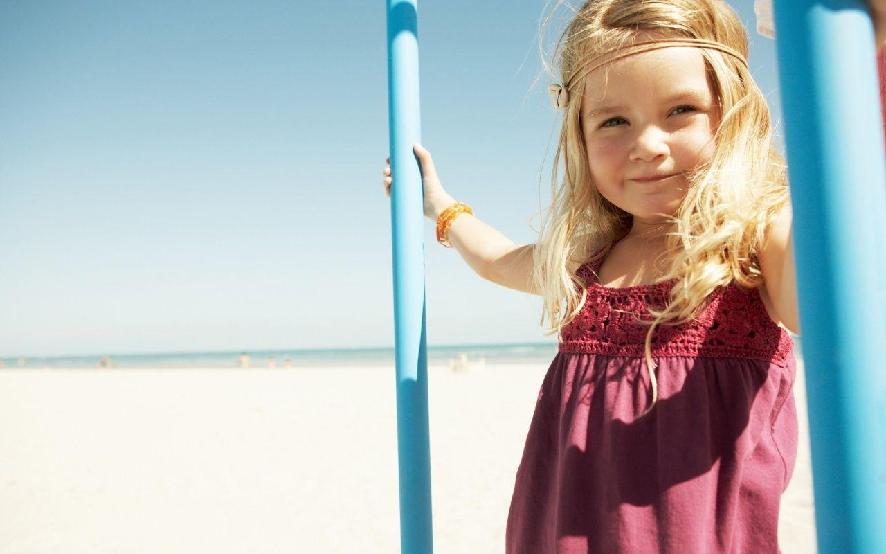 1280x800 Sweet Little Princess Wallpaper