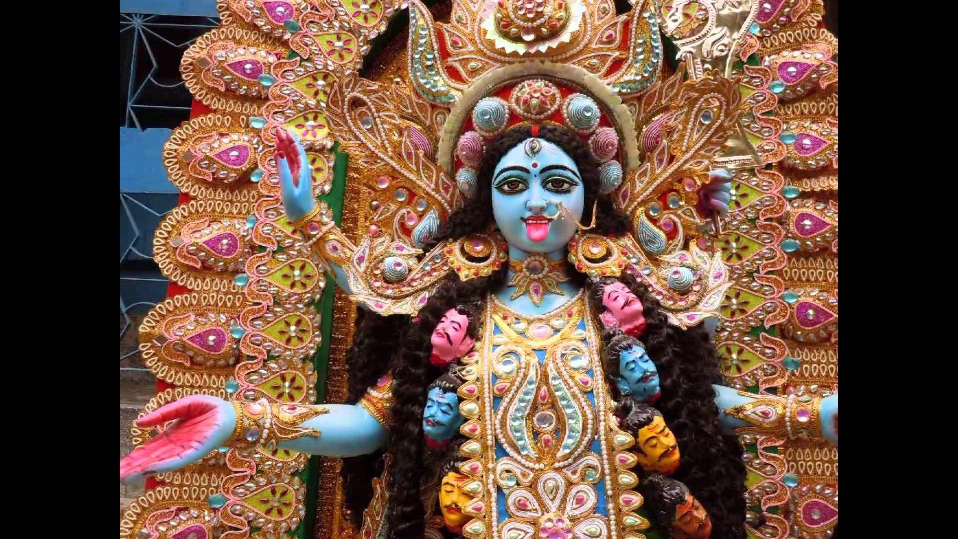 Кали 3 9. Индийская богиня Кали. Бог Кали в Индии. Богиня Кали в индуизме. Калли богиня Кали.