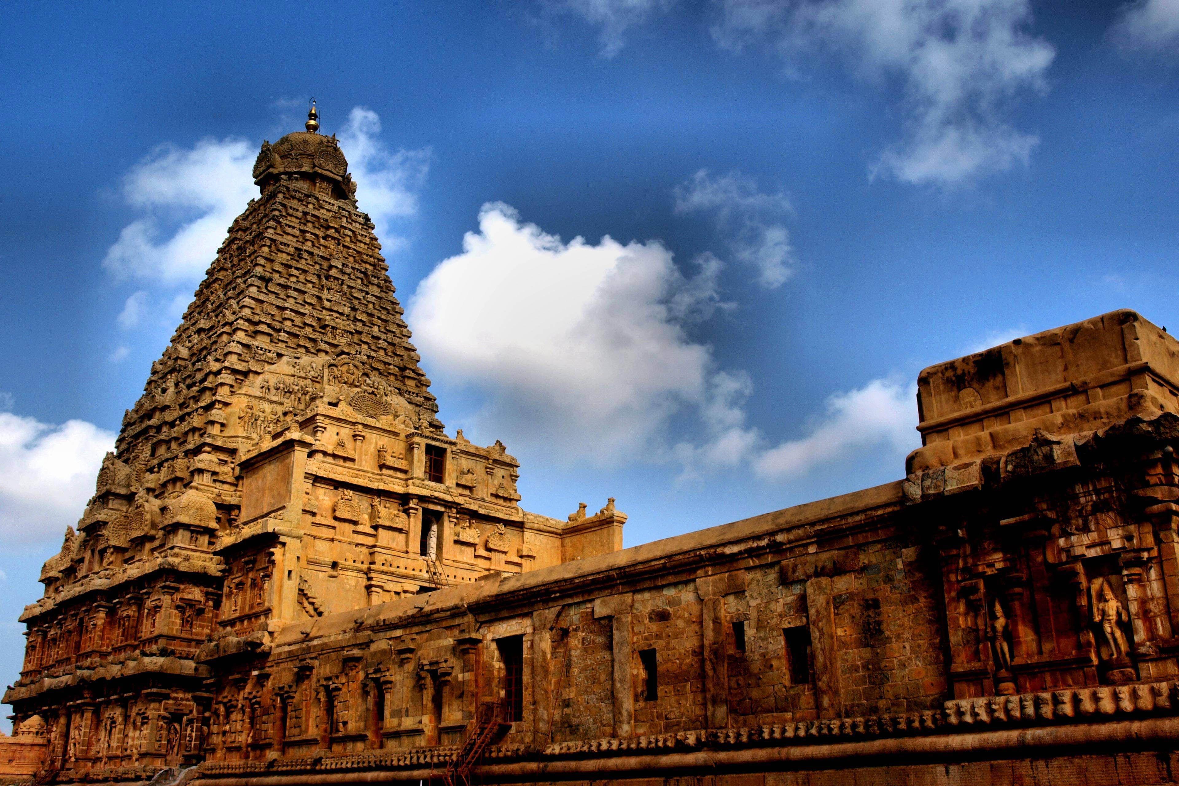 Tamil Temple Wallpapers - Top Free Tamil Temple Backgrounds -  WallpaperAccess