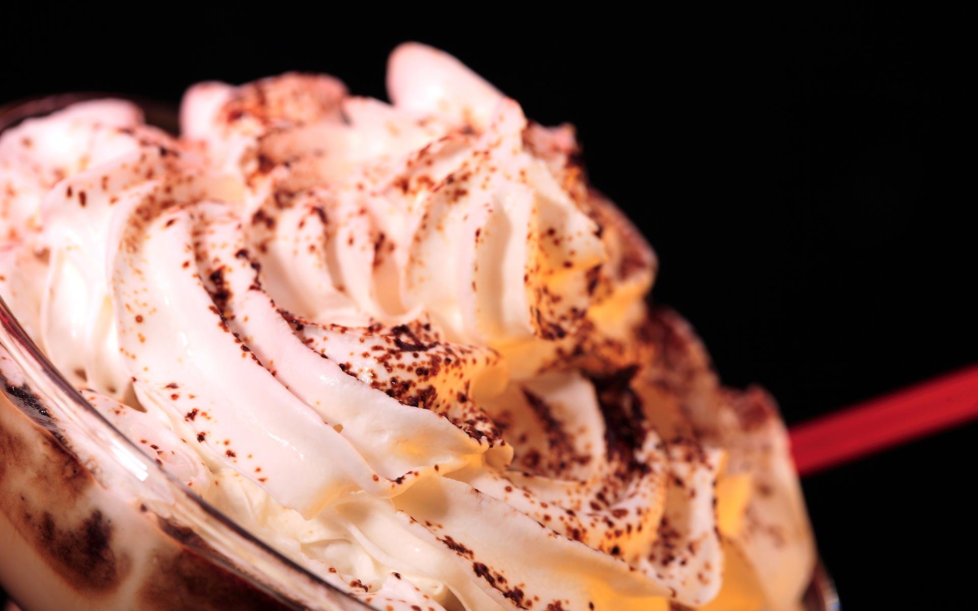 1920x1200 Awesome Whip Cream wallpaperx1200