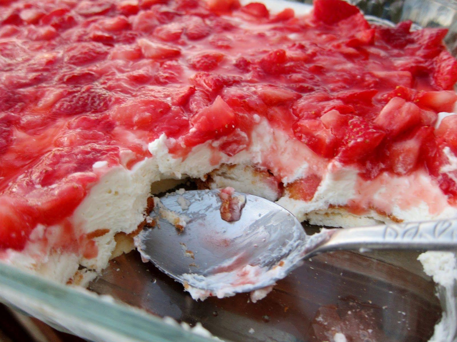 1600x1200 Cake Strawberries Cream Dessert wallpaperx1200