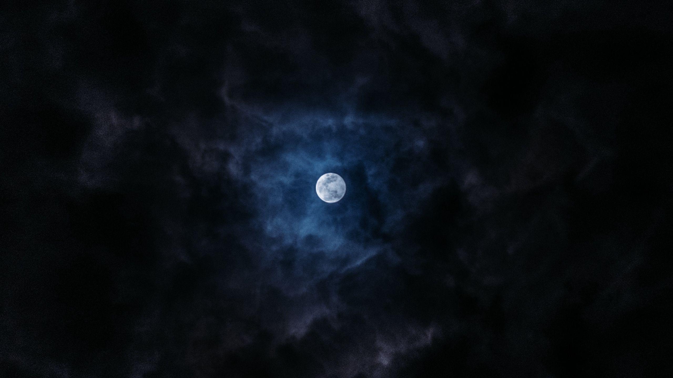 2560x1440 Download wallpaper 2560x1440 moon, full moon, clouds, night, sky
