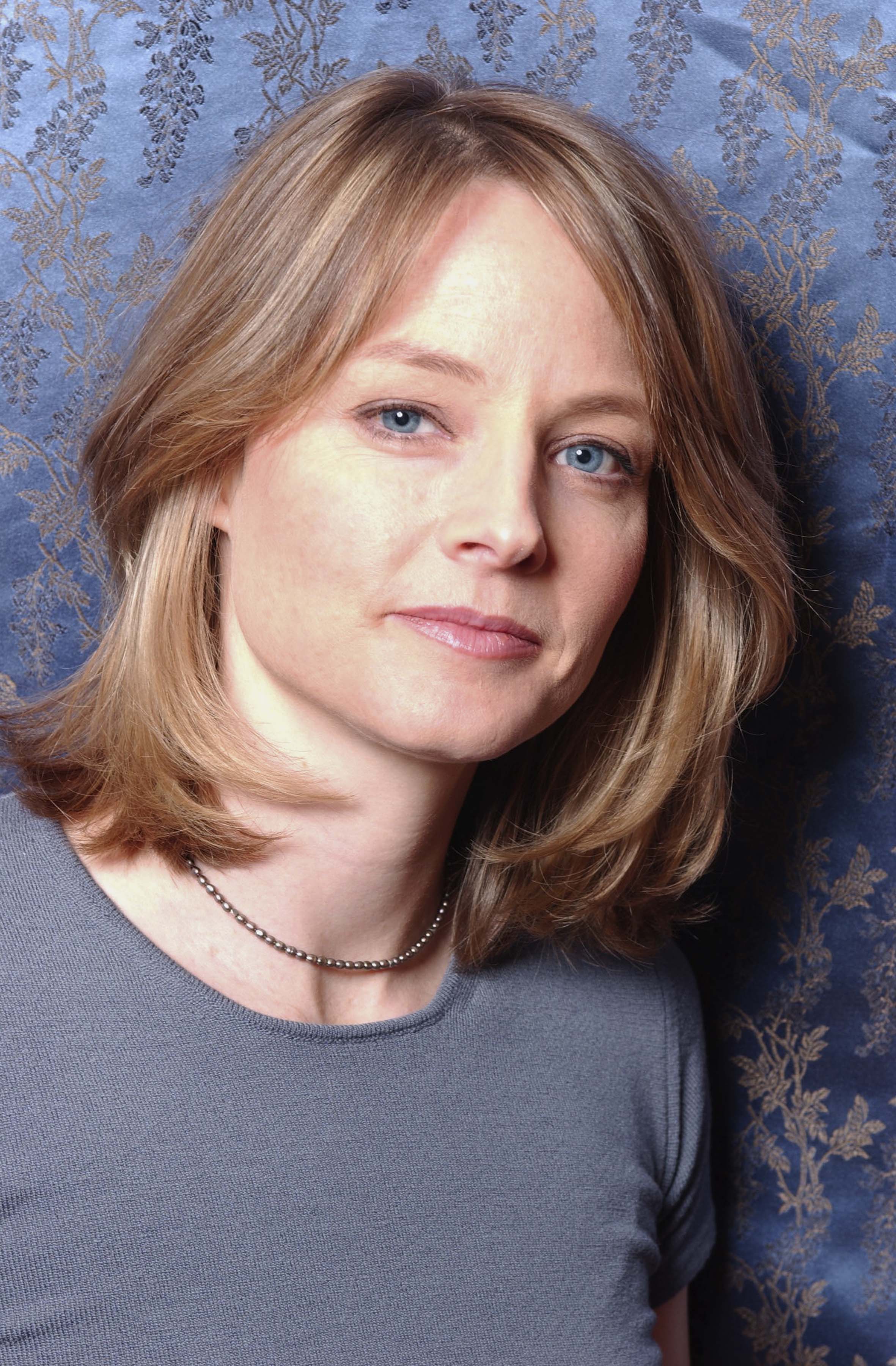 2362x3601 Jodie Foster Wallpaper Gallery Celebrities Wallpaper