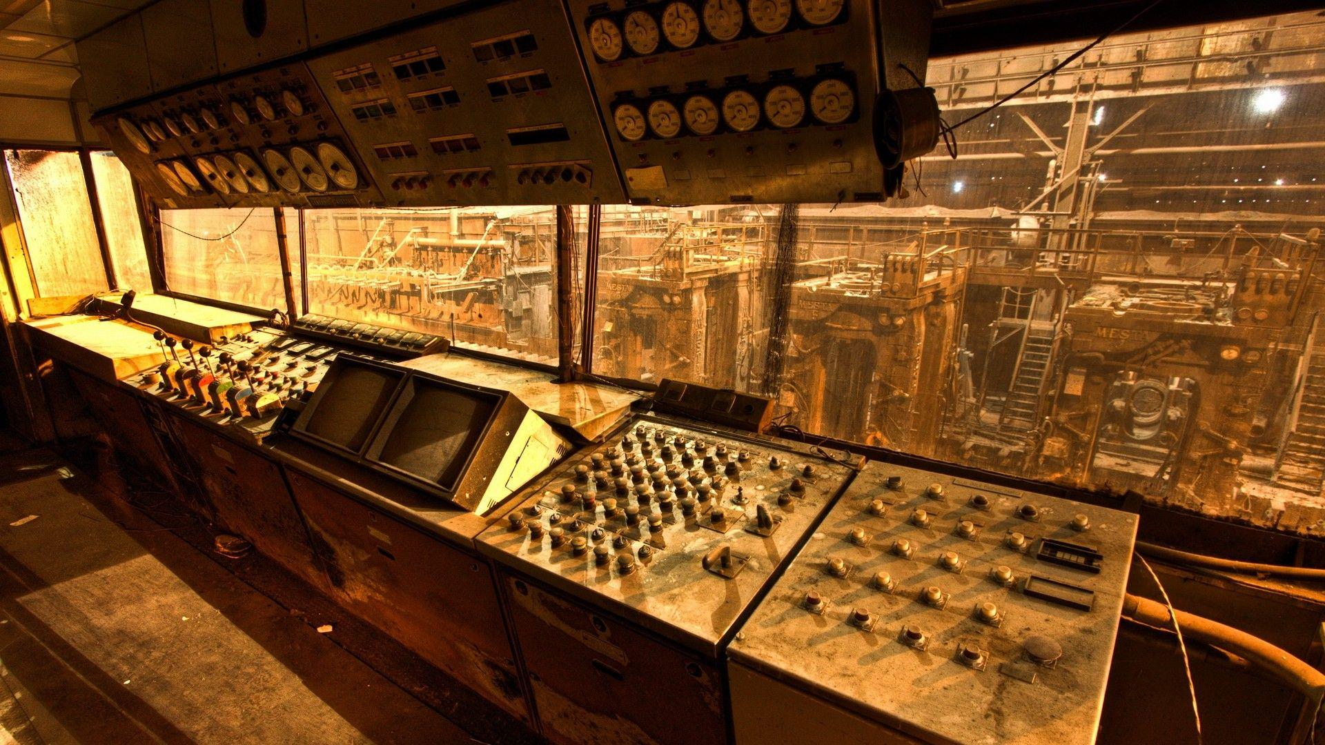1920x1080 An industrial cockpit [1920x1080]