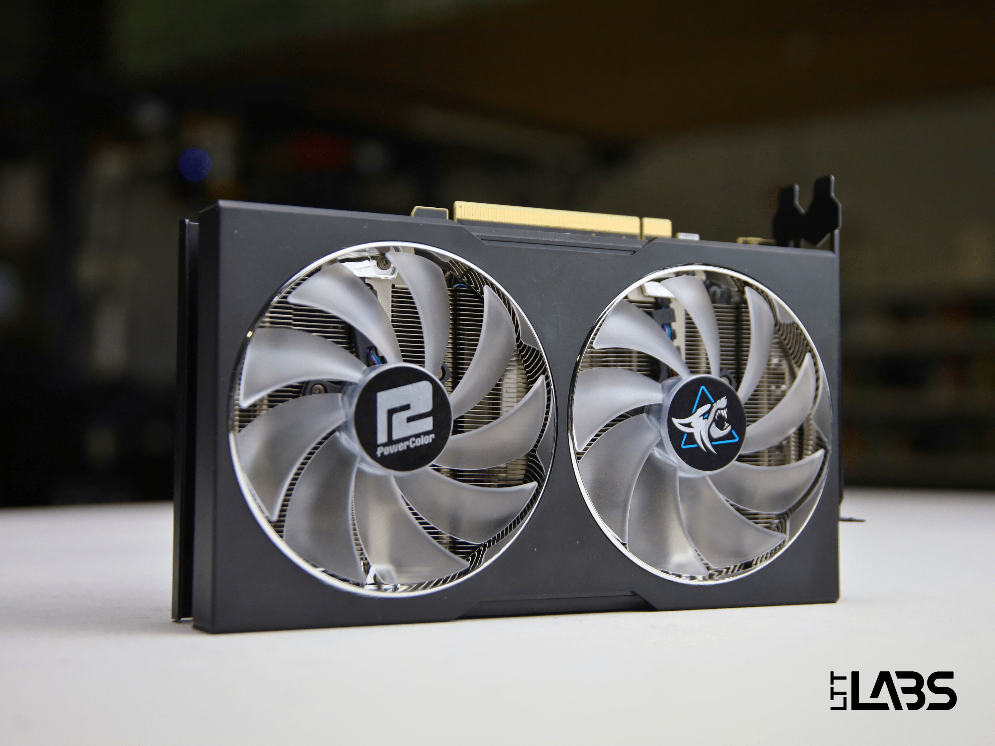 3200x2400 PowerColor Hellhound Radeon RX 7600 XT 16GB