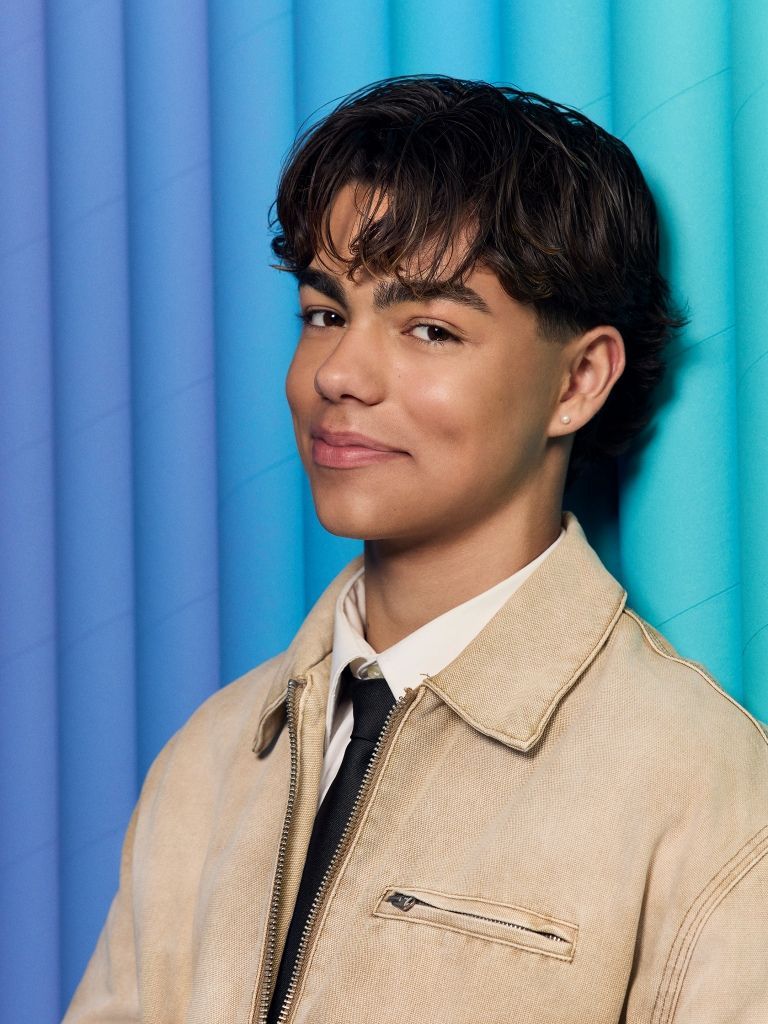 768x1024 Malachi Barton Wallpaper 4K, 5K, Portrait, Smiling