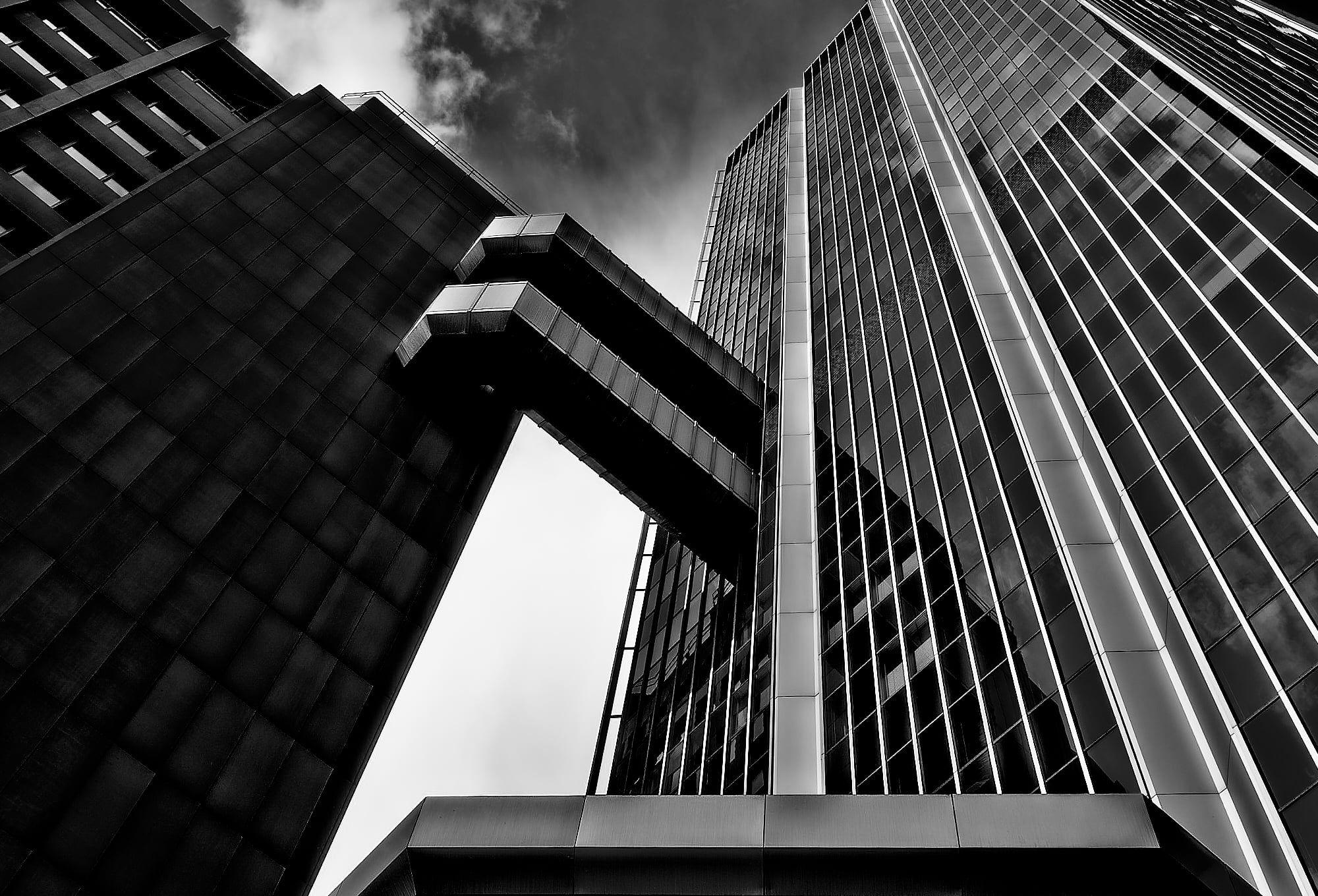 2000x1360 Architecture, untitled, Düsseldorf, b&w HD wallpaper