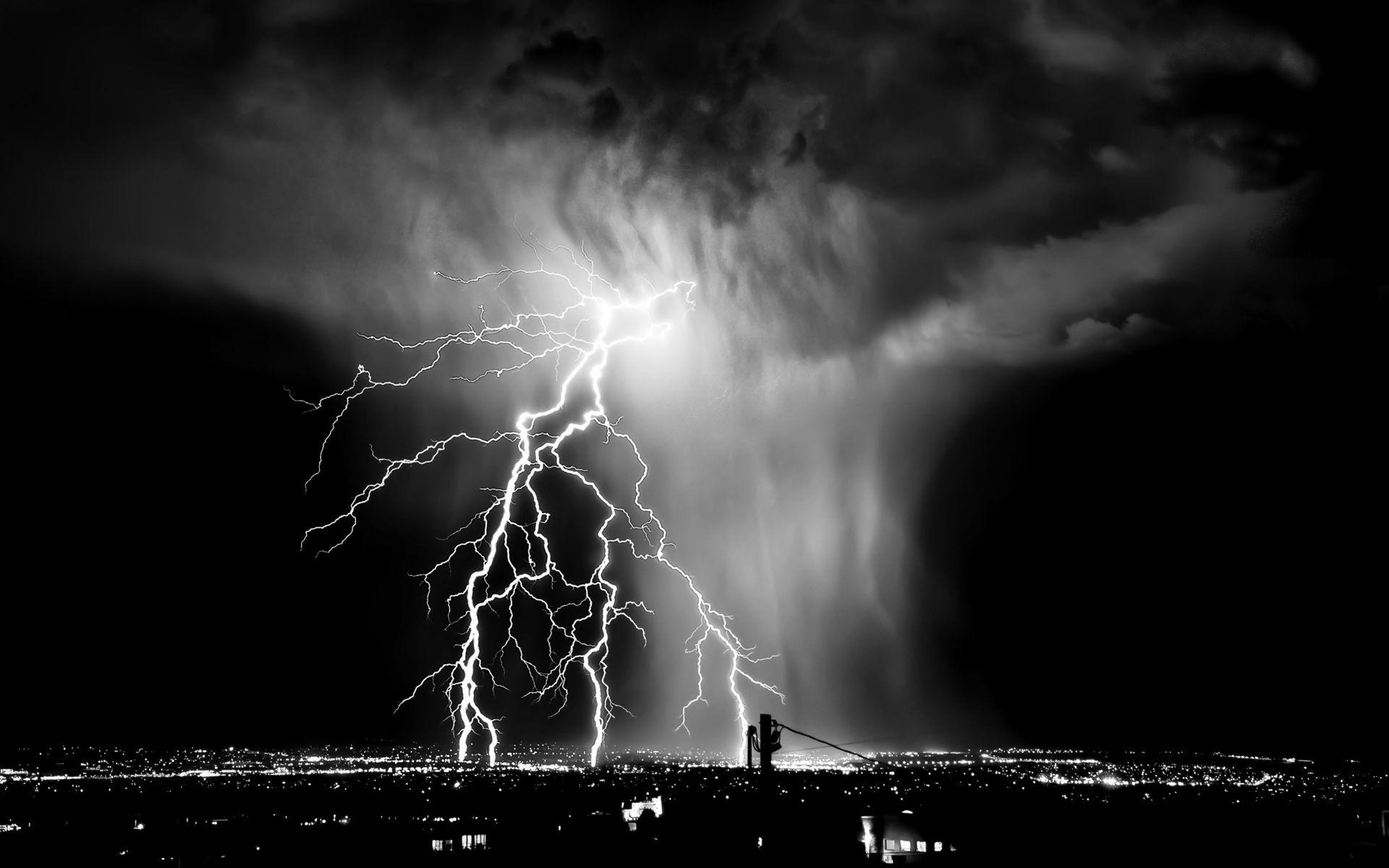 1920x1200 lightning in contrast