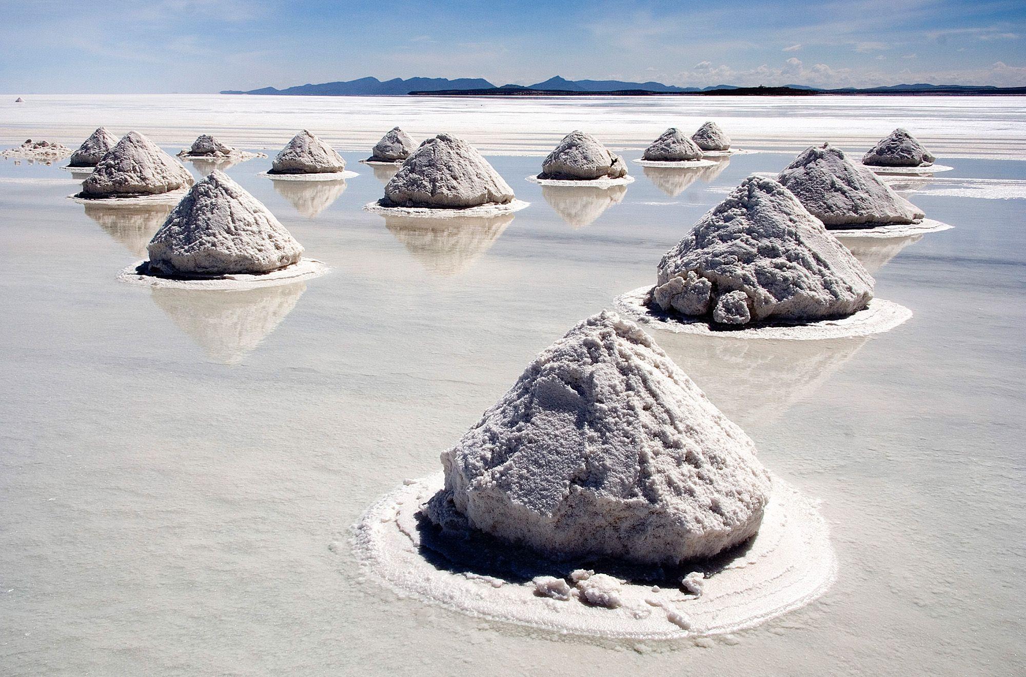 2000x1320 Piles Of Salt Salar De Uyuni Bolivia Luca Galuzzi 2006 A