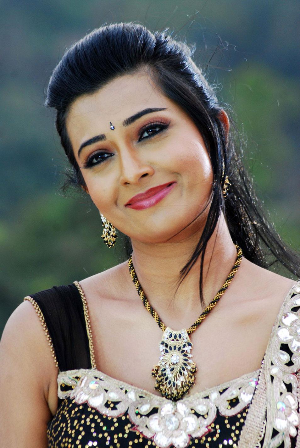 954x1425 Radhika Pandit Wallpaper
