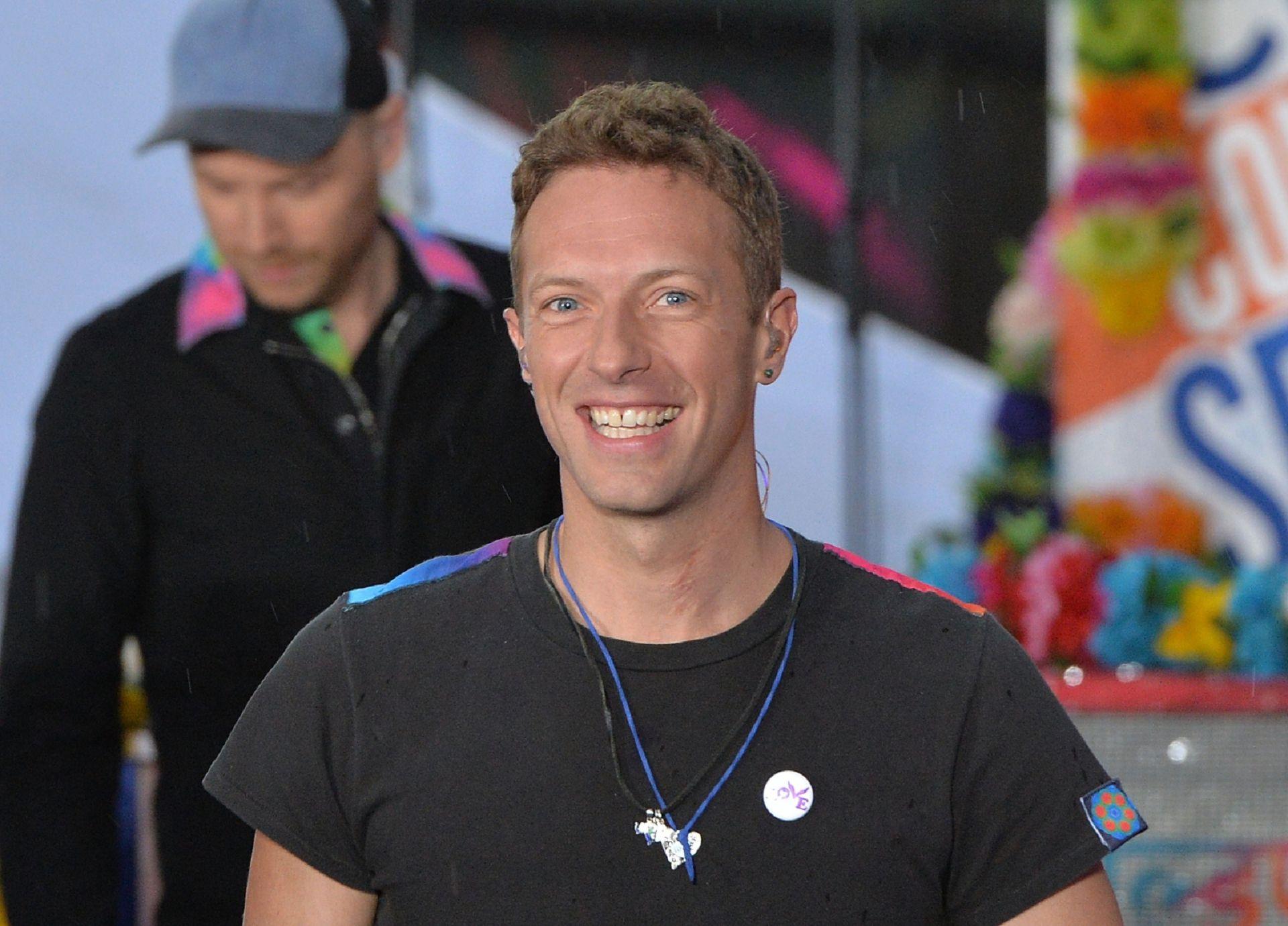 1920x1380 Chris Martin HD Wallpaper