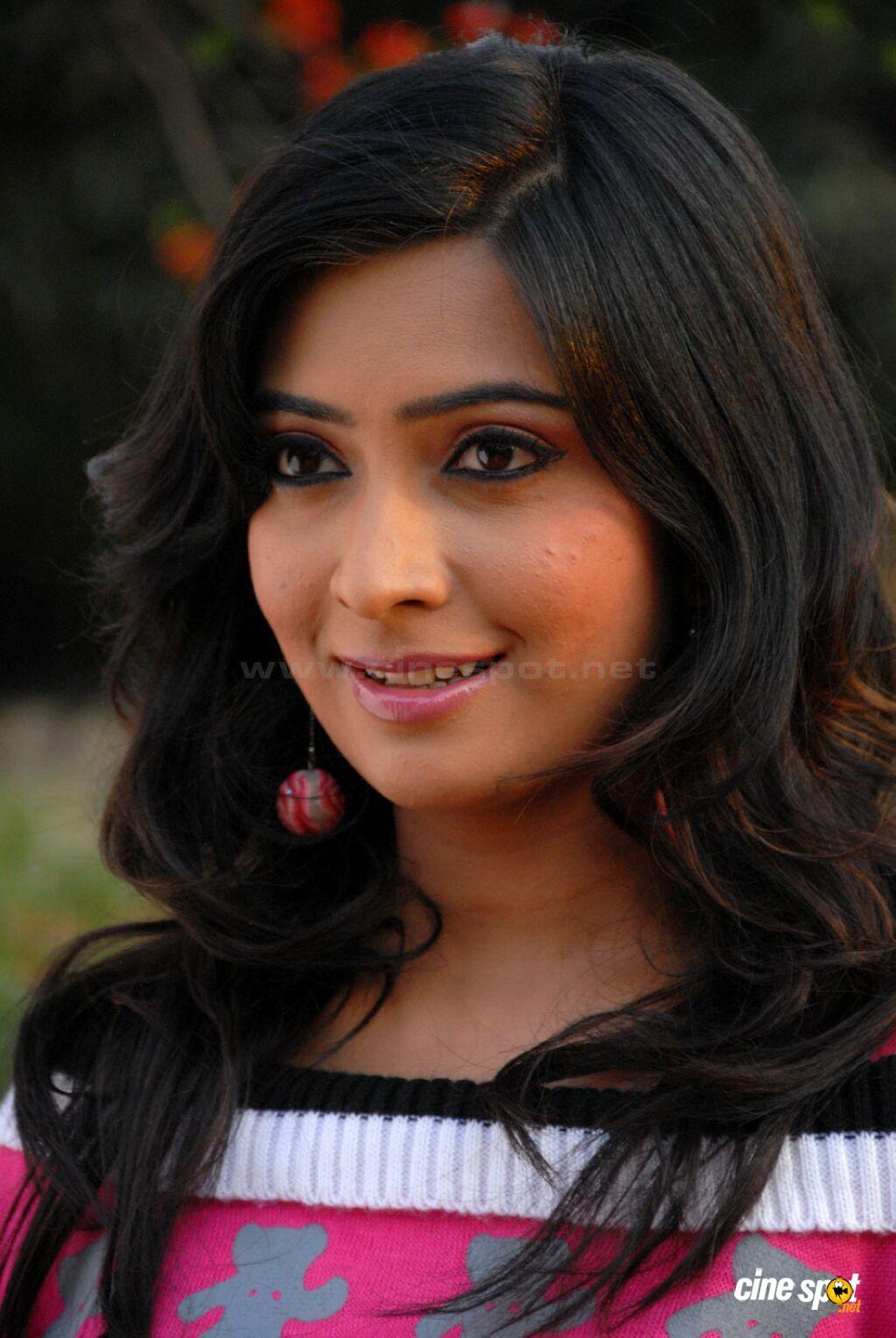 1024x1529 Radhika Pandit actress new photo (7)