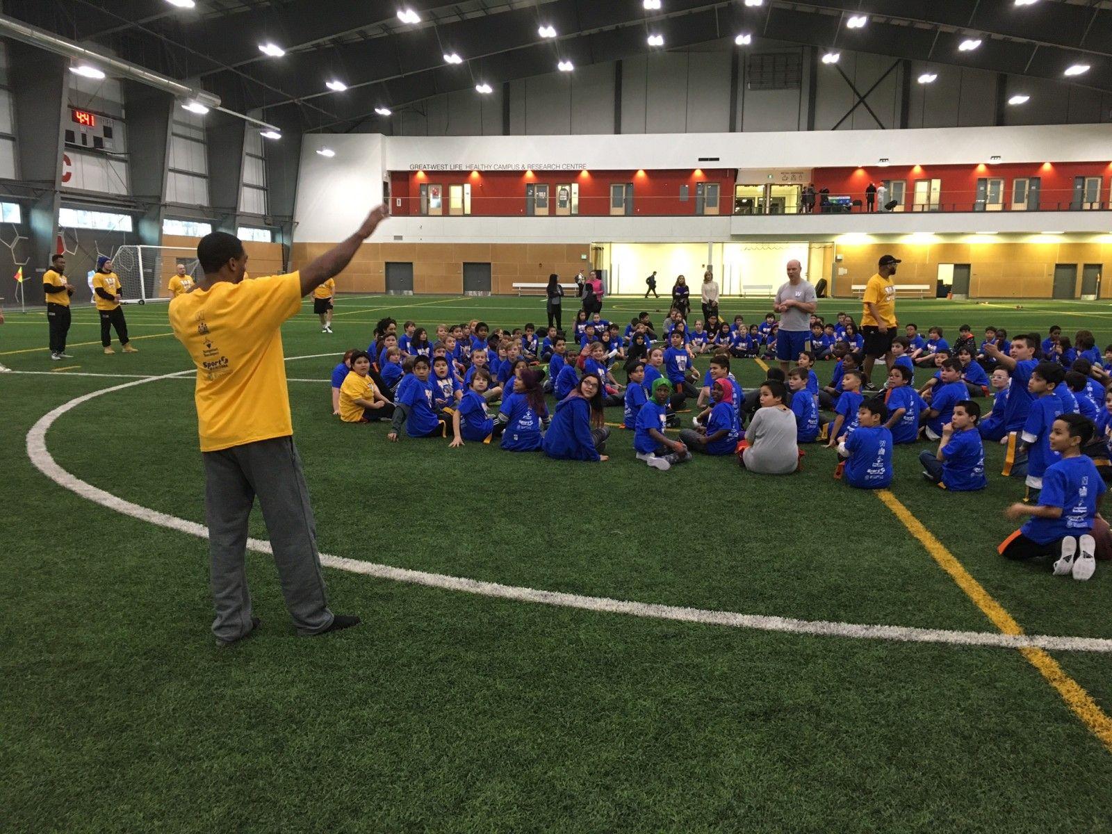 1600x1200 Winnipeg Youth Football Club Blue Bombers