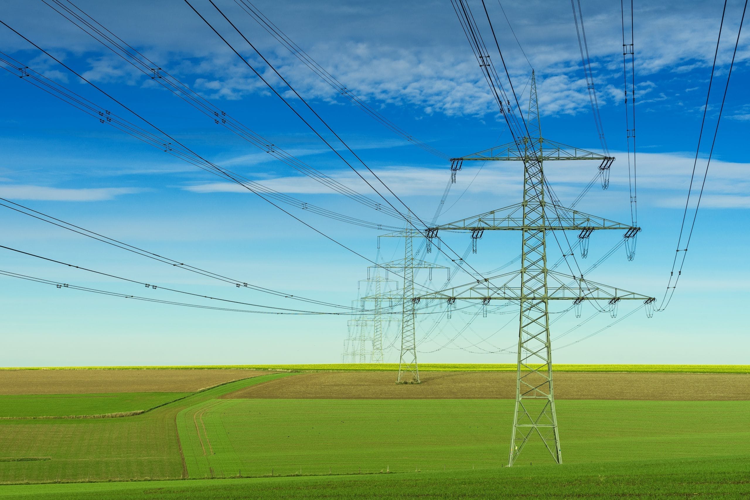 2560x1707 HD Power Pole Wallpaper