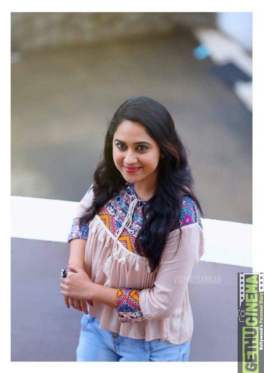 Hình ảnh HD mới nhất của nữ diễn viên 851x1200 Miya George 2017