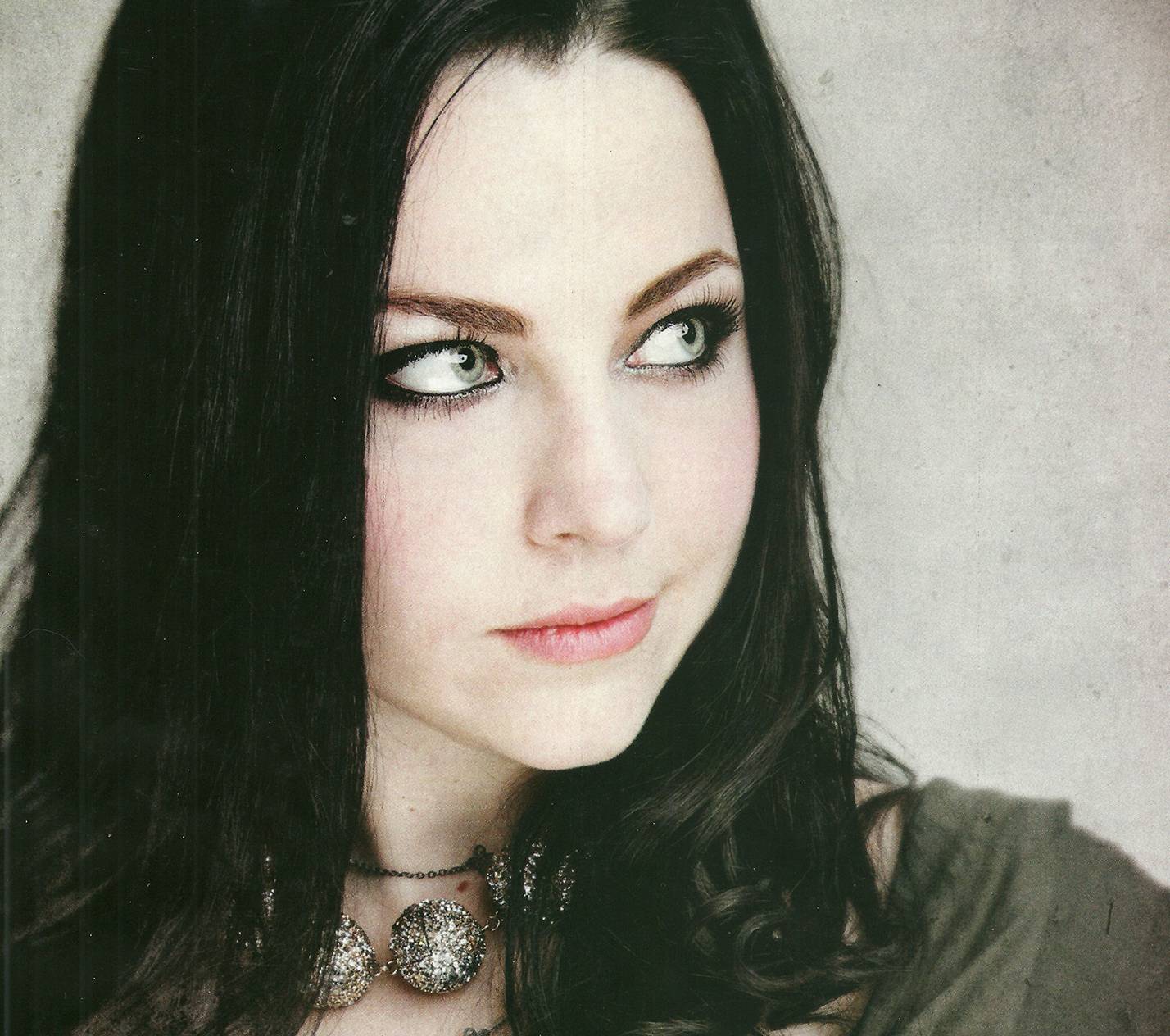 FREE DOWNLOAD Evanescence Amy Lee Mobile Wallpaper by lovelyamyweb on  DeviantArt