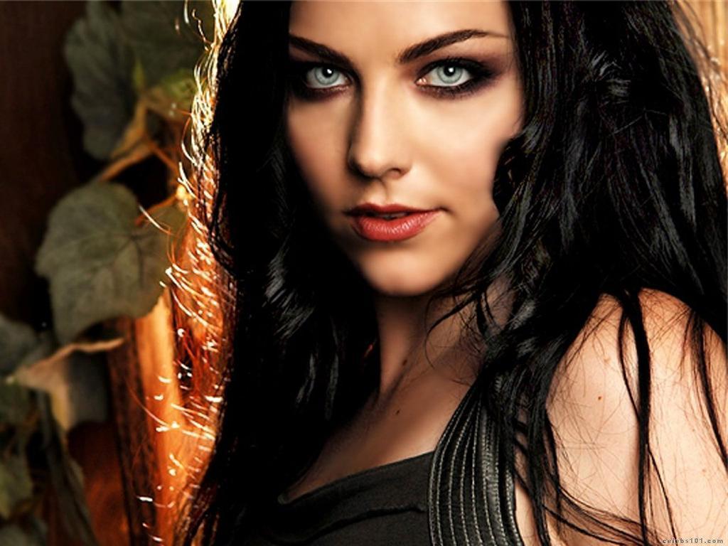1024x768 Amy Lee Wallpaper