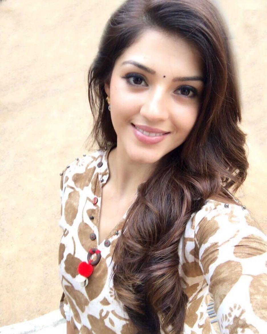 937x1171 Mehreen Pirzada Hot HD Picture Beautiful Photo Of Telugu Actress