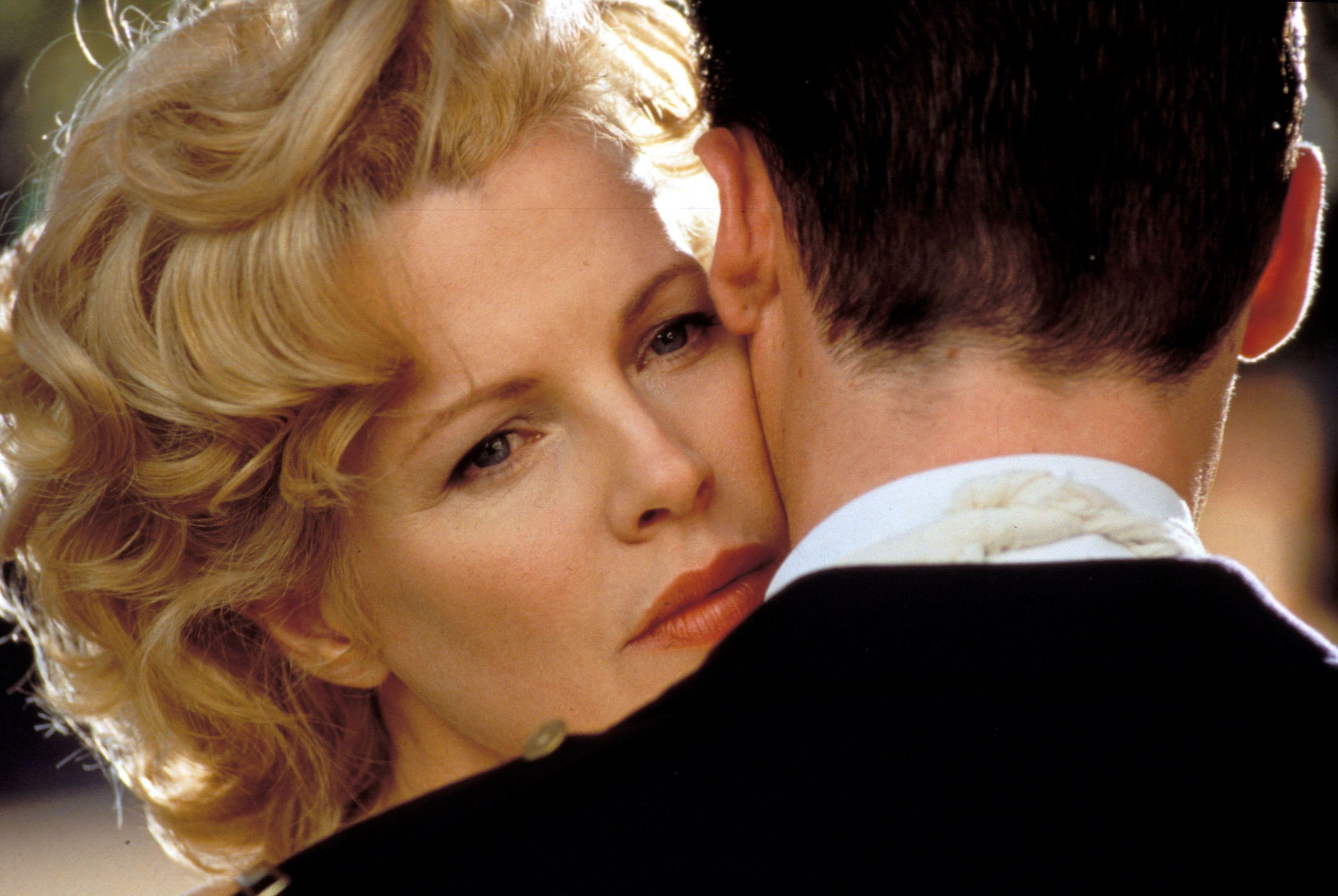 2841x1903 Kim Basinger High Definition Wallpaper