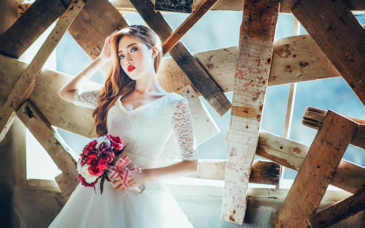 1280x800 Bride in wedding dress wallpaper 1280x800 desktop background