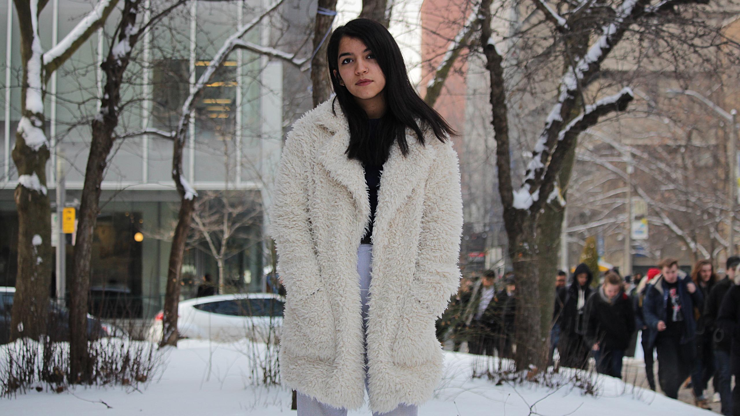 2560x1440 the problem with real and fake furs