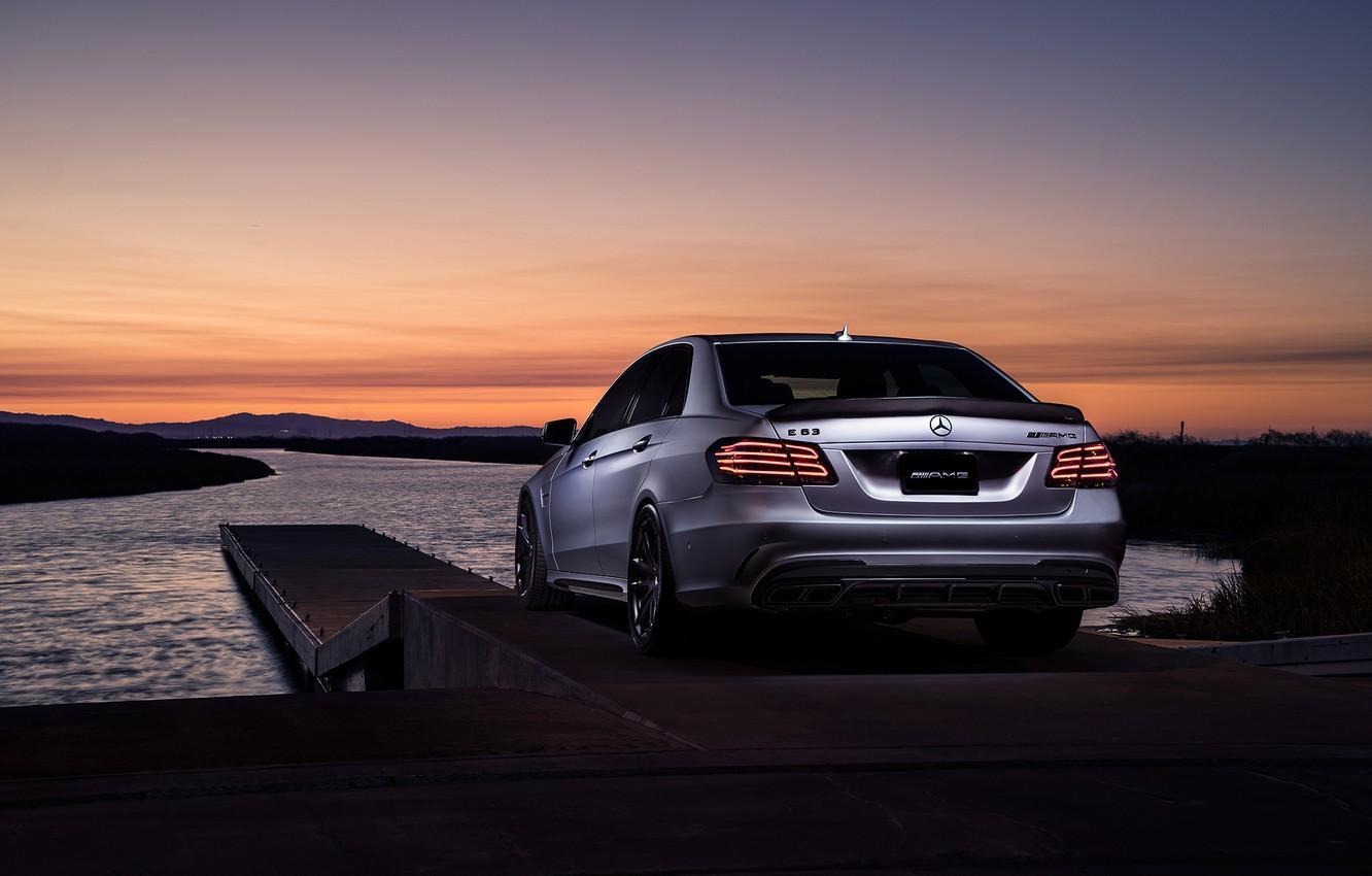 1332x850 Mercedes AMG E 63 Wallpaper